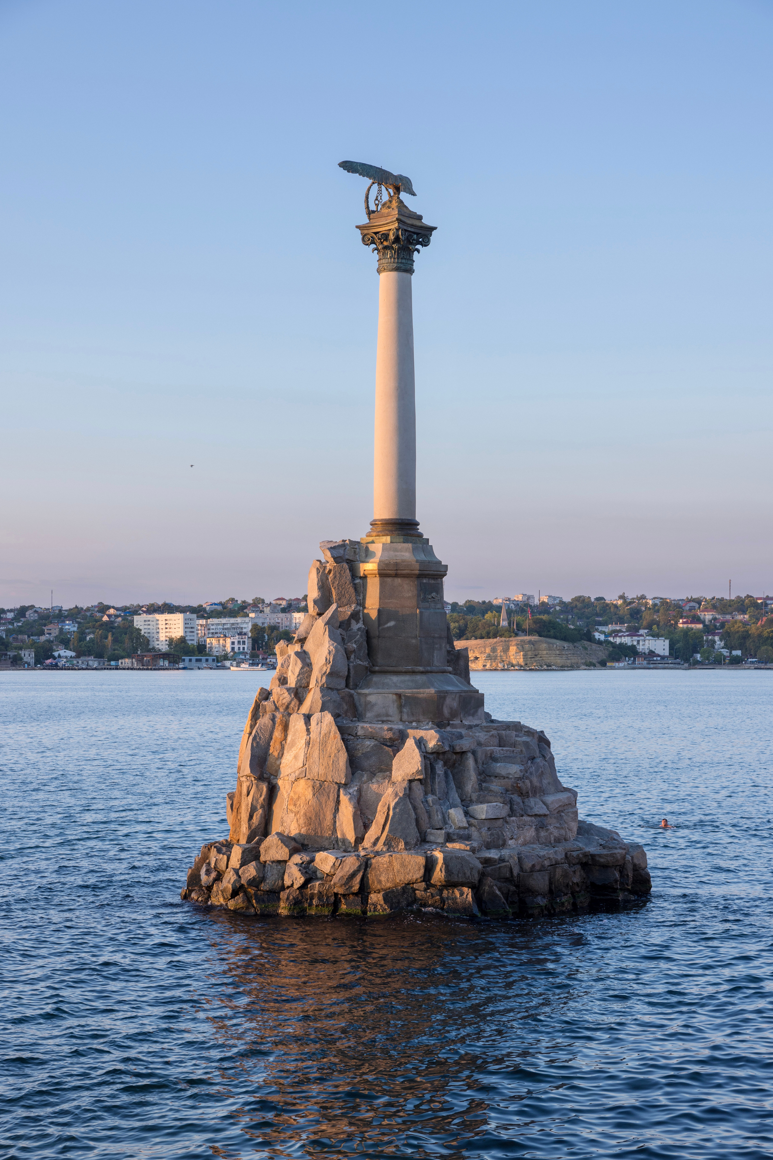 Памятник Затопленным кораблям, г. Севастополь