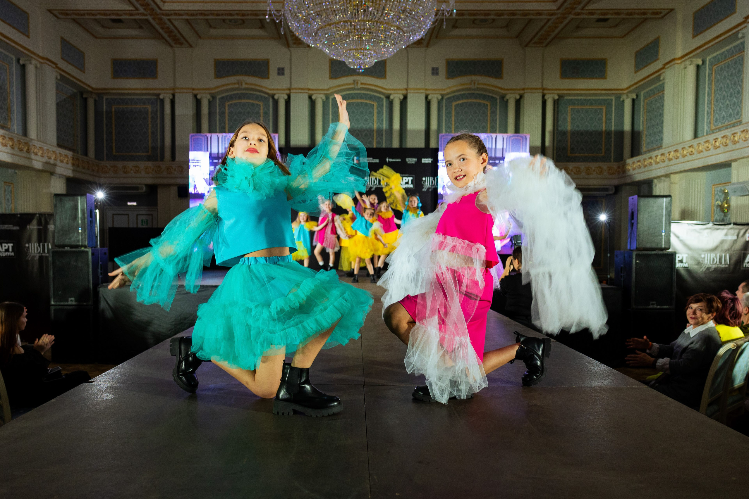 Арт-подиум «Цвета Удмуртии». Показ мод [25/10/24]. Фотограф Виноградов Константин