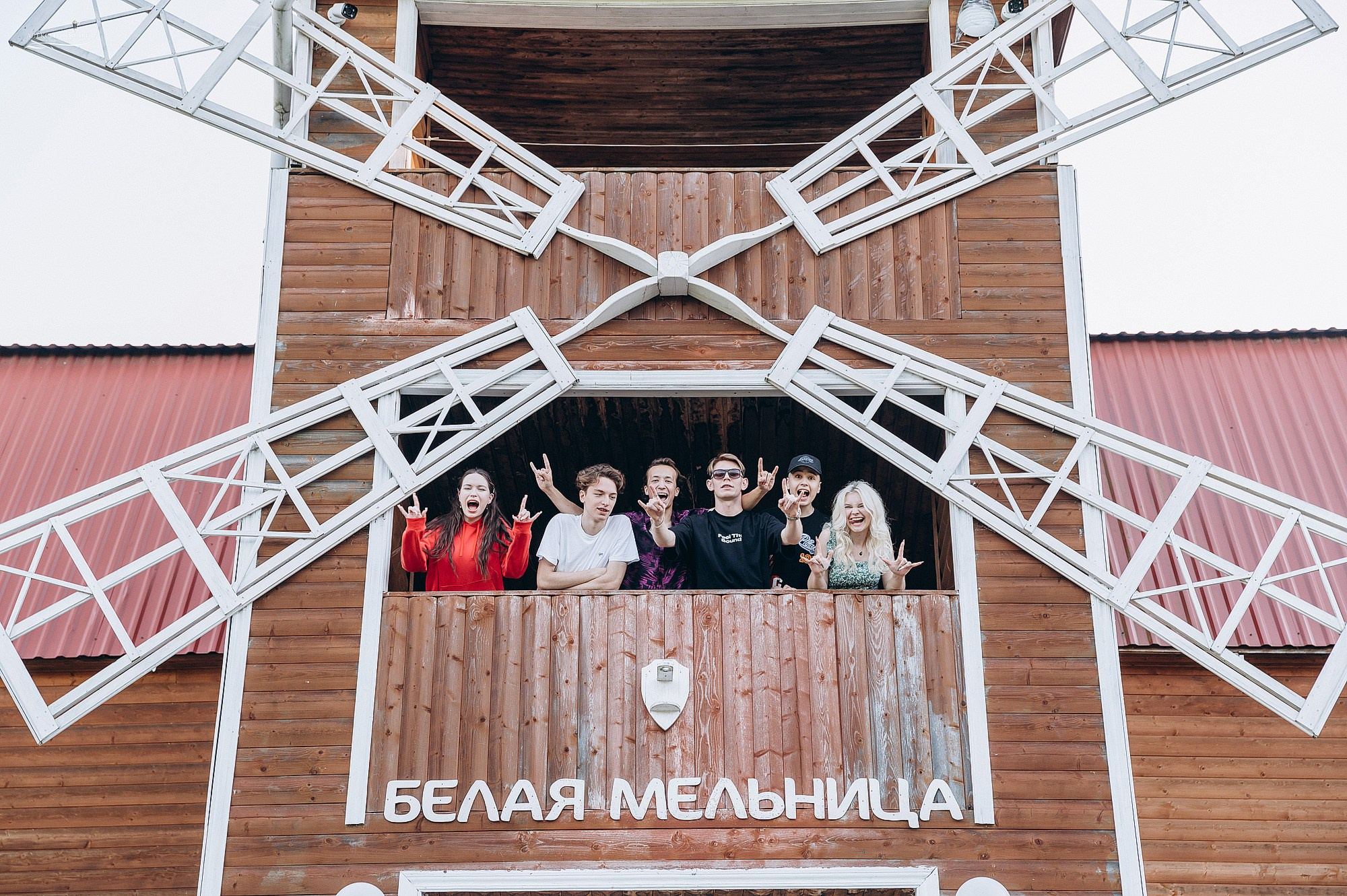 Школьный фотограф в Дубне Талдоме Кимрах. Свадебный фотограф в Дубне Алексей Фонарёв