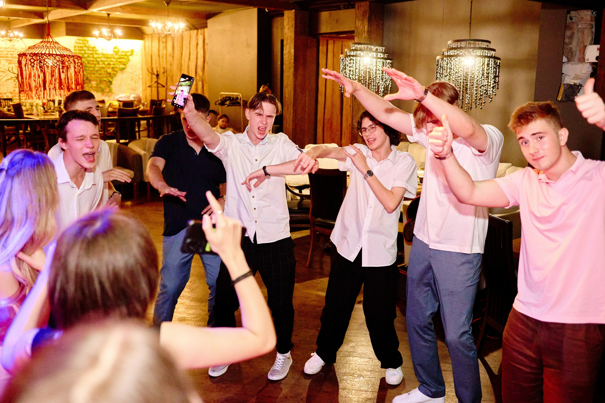 Выпускной 35 Сош. Фотограф Выпускные альбомы Таганрог Сергей Коробченко