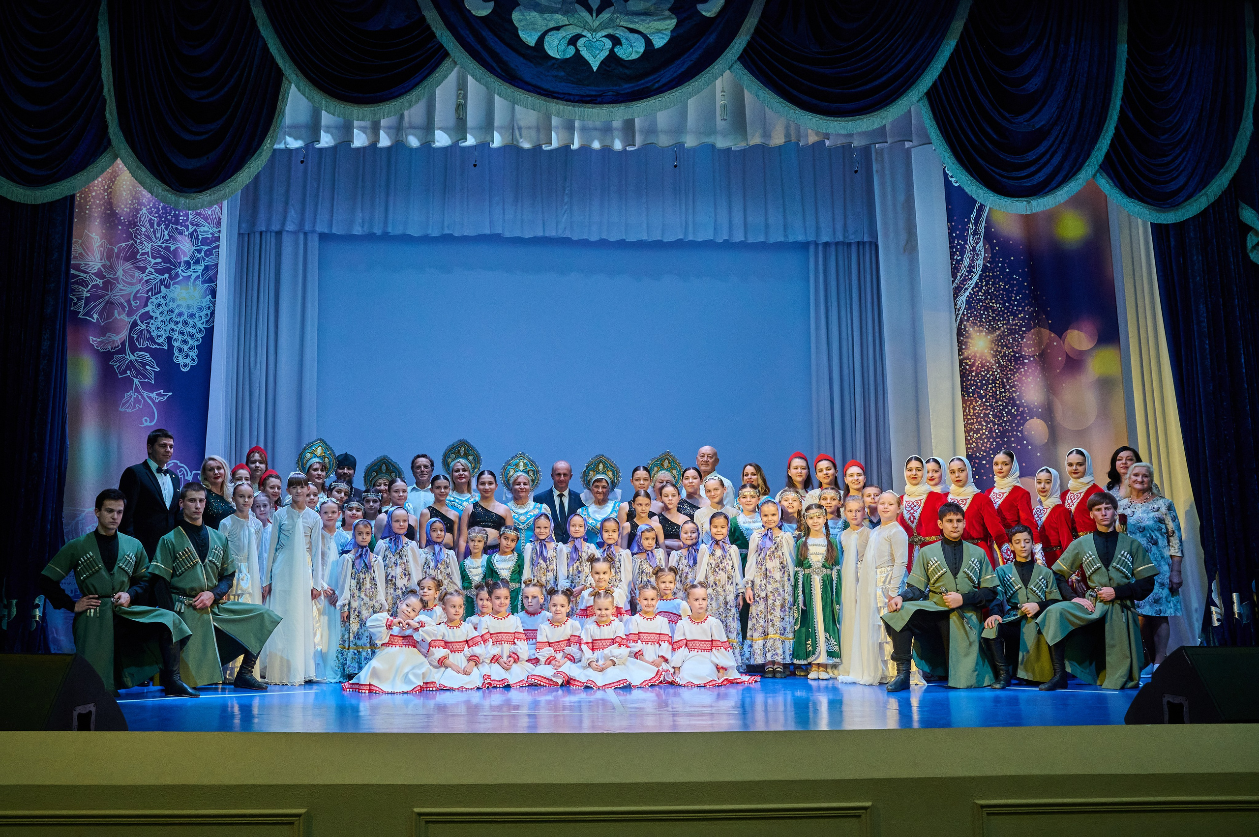 День матери Марьина Роща. Жизнь курорта Кабардинка в фотографиях