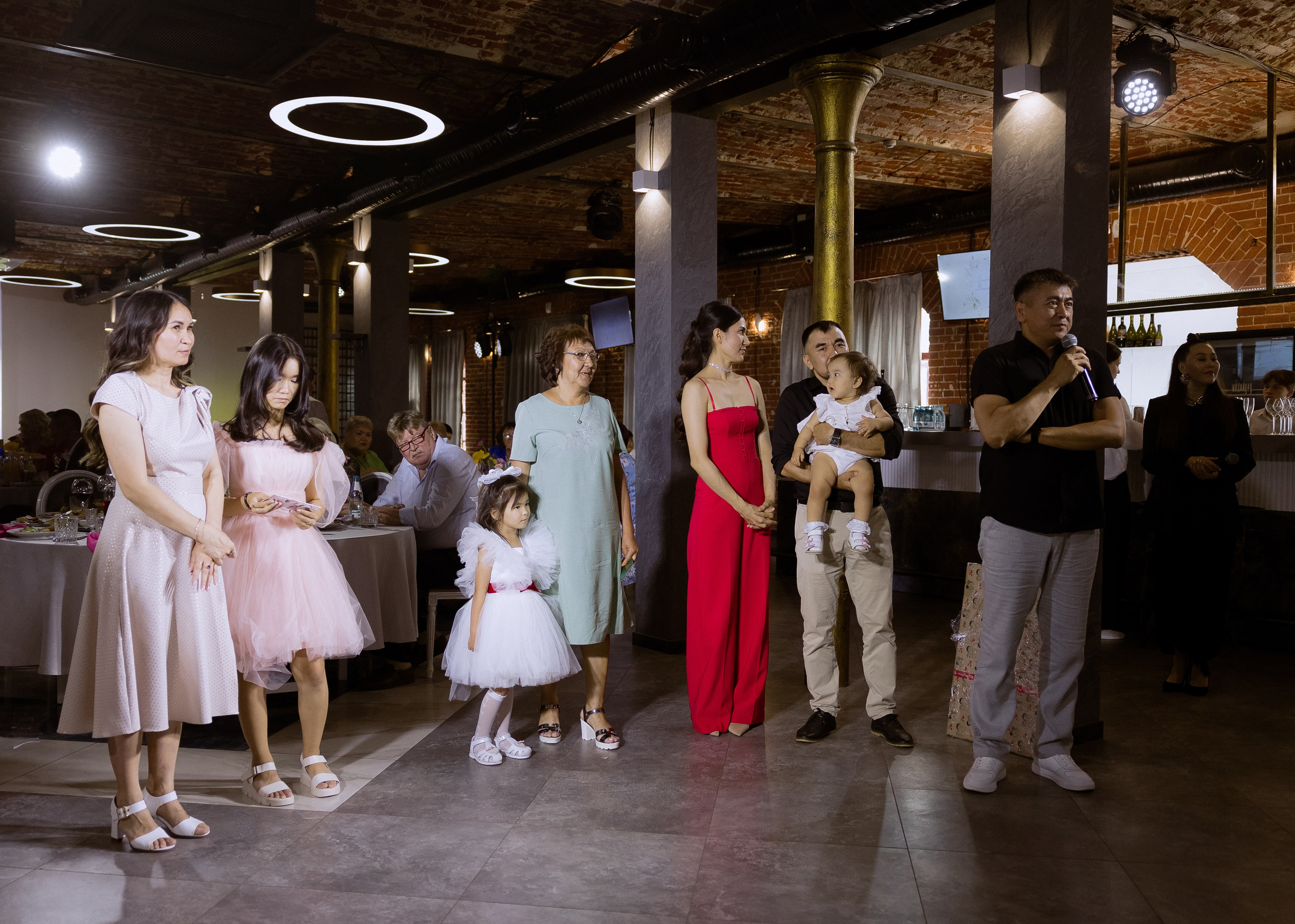 Дмитрий и Алита. Фотограф Эмиль Исякаев