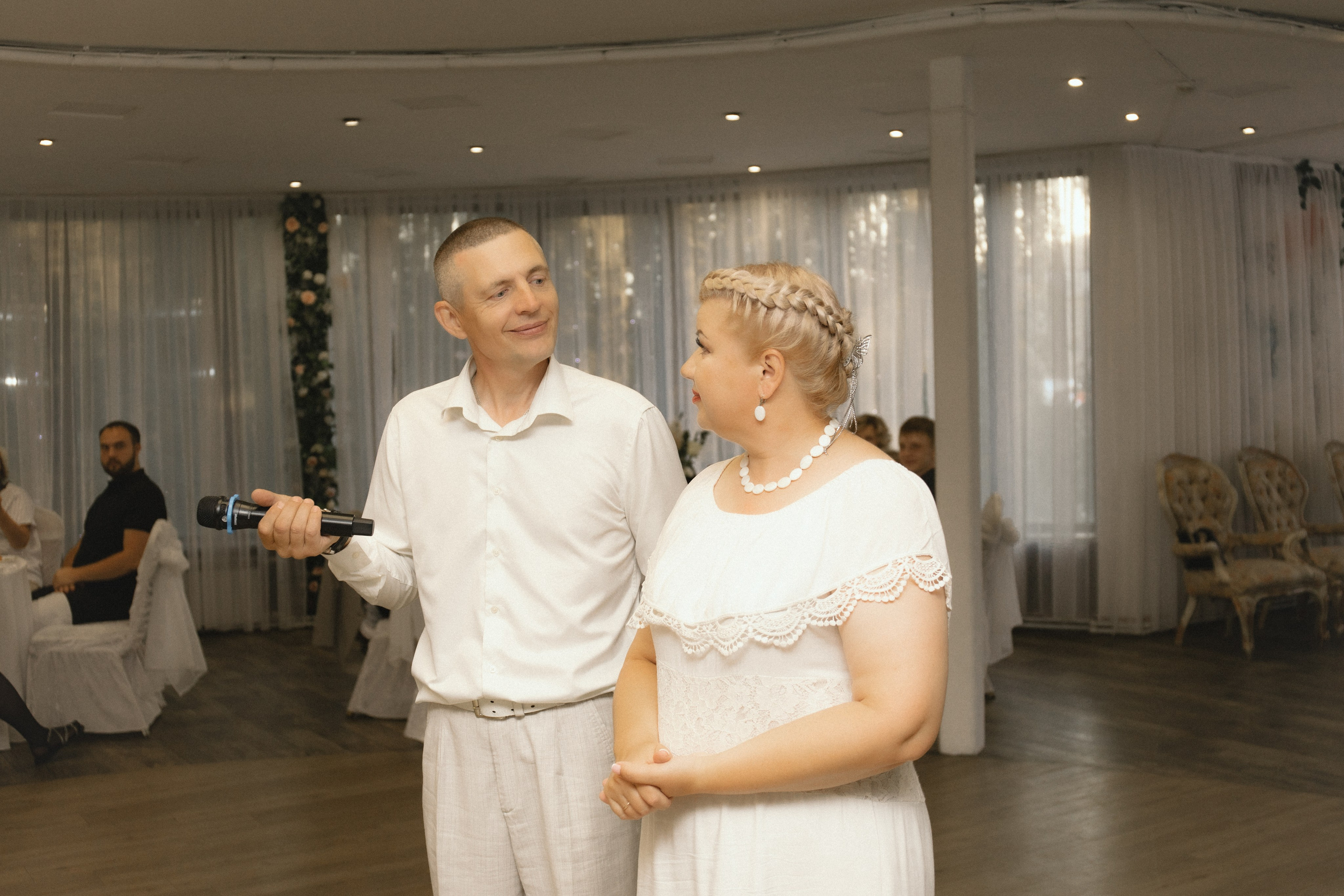 L | V. Свадебный и портретный фотограф в Новосибирске Любовь Исакова