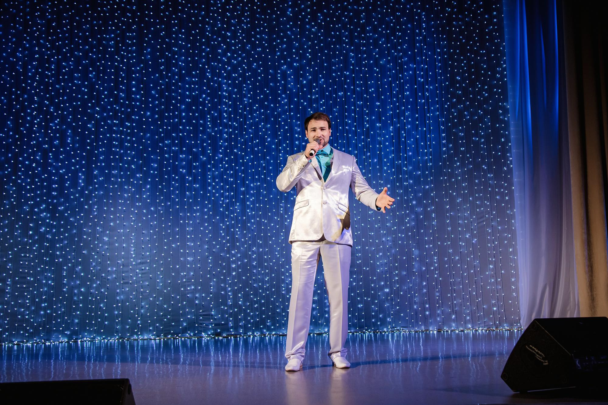 Фотограф на выпускной. Свадебный репортажный и фуд фотограф в Барнауле Гайфулин Виталий