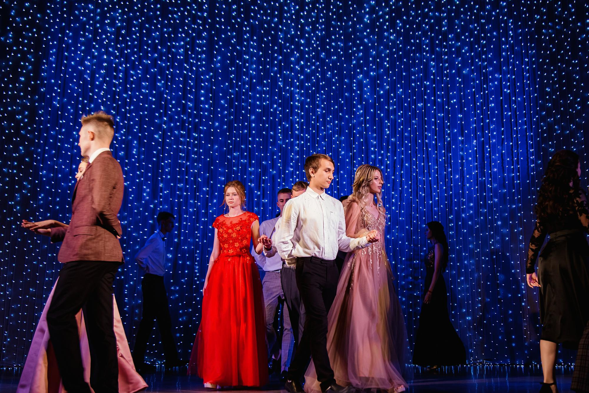 Фотограф на выпускной. Свадебный репортажный и фуд фотограф в Барнауле Гайфулин Виталий