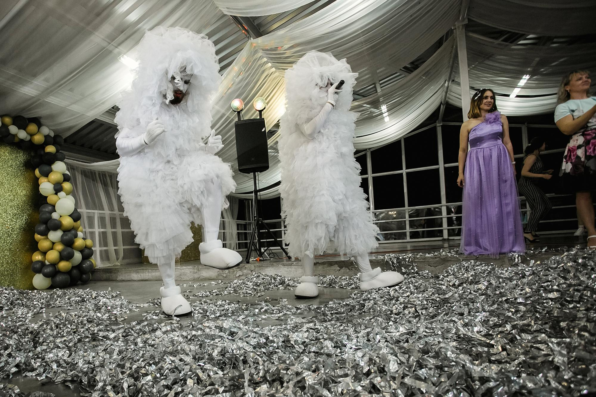 Фотограф на выпускной. Свадебный репортажный и фуд фотограф в Барнауле Гайфулин Виталий