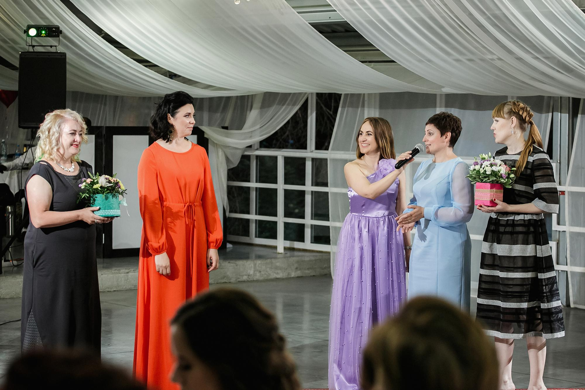 Фотограф на выпускной. Свадебный репортажный и фуд фотограф в Барнауле Гайфулин Виталий