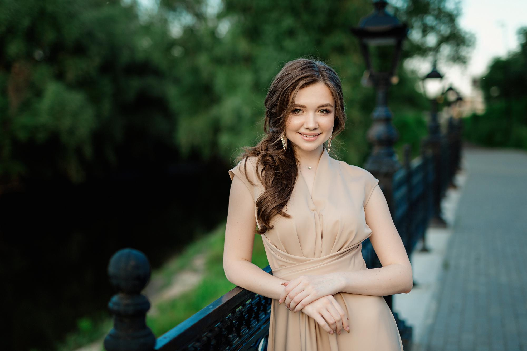 Фотограф на выпускной. Свадебный репортажный и фуд фотограф в Барнауле Гайфулин Виталий