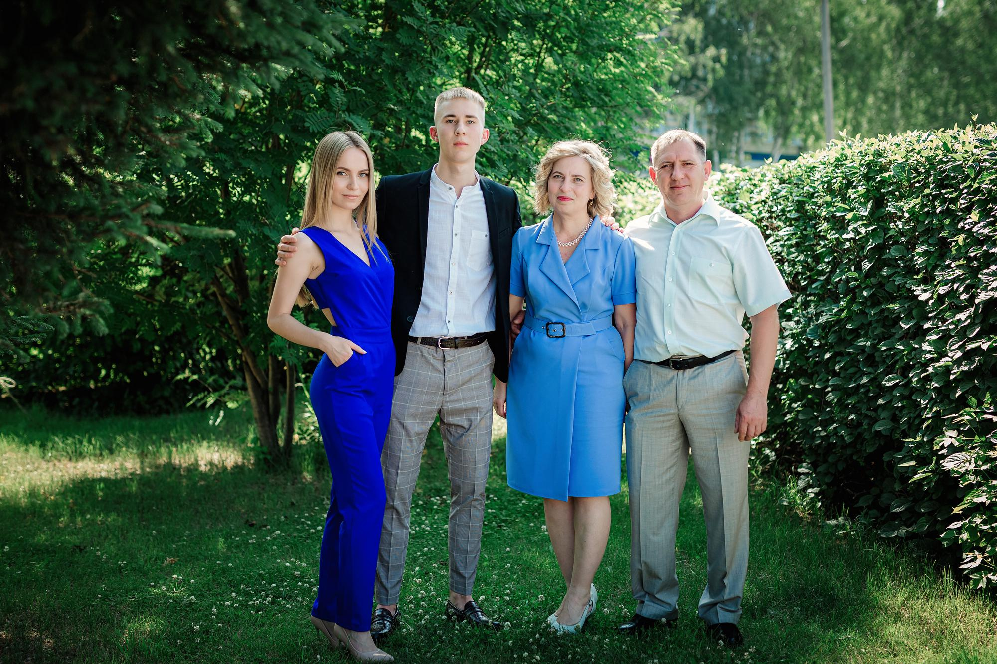 Фотограф на выпускной. Свадебный репортажный и фуд фотограф в Барнауле Гайфулин Виталий