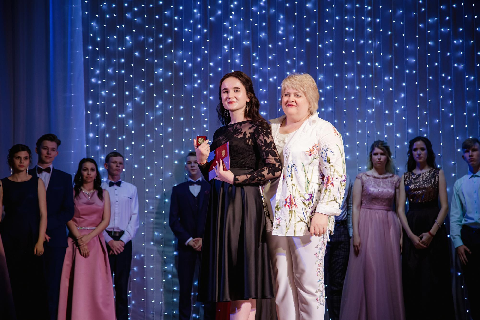 Фотограф на выпускной. Свадебный репортажный и фуд фотограф в Барнауле Гайфулин Виталий