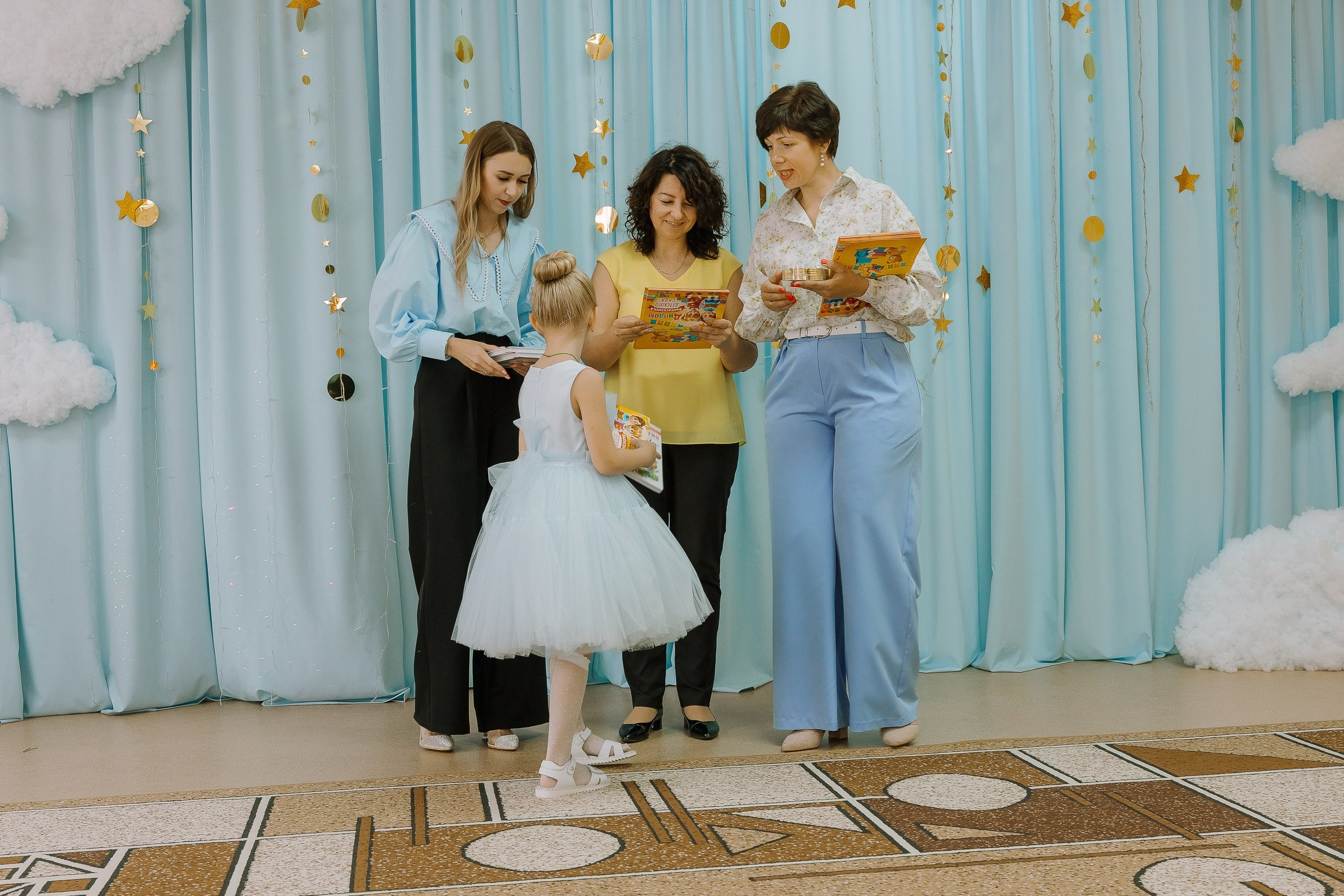 Выпускной в ДС -29. Выпускные альбомы Натальи Бутко: Новороссийск, Анапа, Геленджик