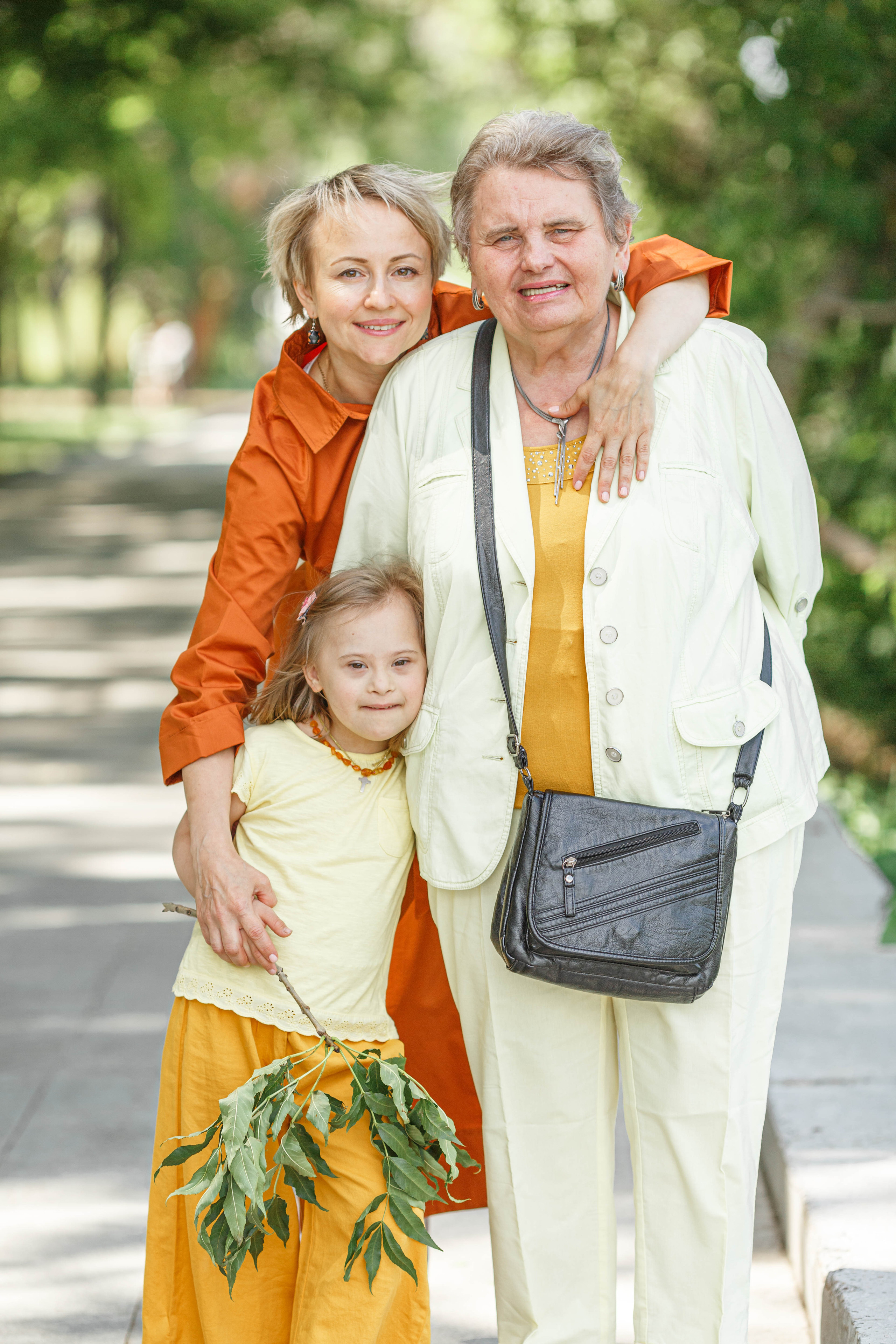 СОЛНЕЧНАЯ ПРОГУЛКА ДЛЯ ТАИСИИ, ЕЕ МАМЫ И БАБУШКИ. Портретный фотограф в Нижнем Новгороде, Санкт-Петербурге Лена Зверева