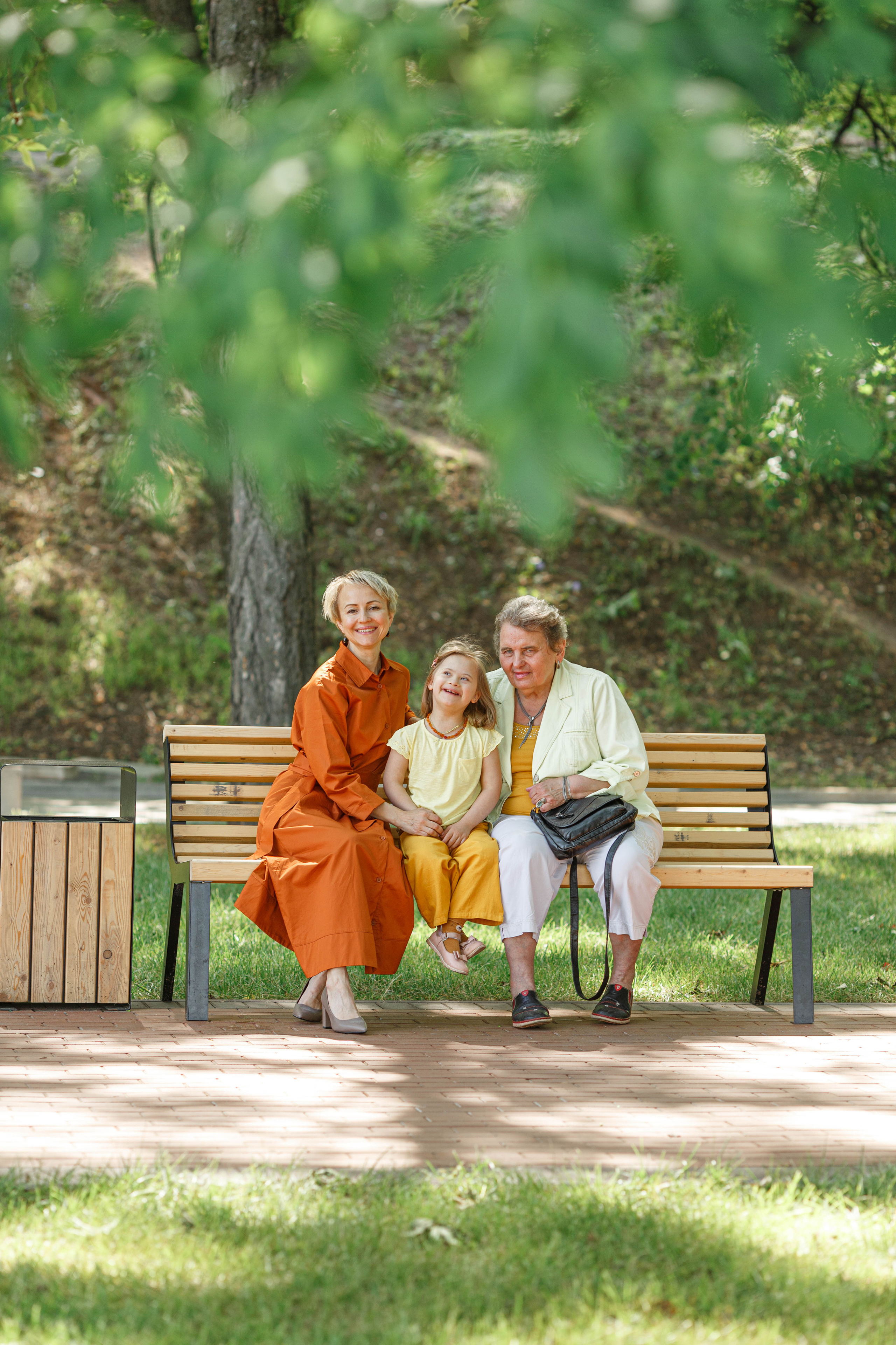 СОЛНЕЧНАЯ ПРОГУЛКА ДЛЯ ТАИСИИ, ЕЕ МАМЫ И БАБУШКИ. Портретный фотограф в Нижнем Новгороде, Санкт-Петербурге Лена Зверева