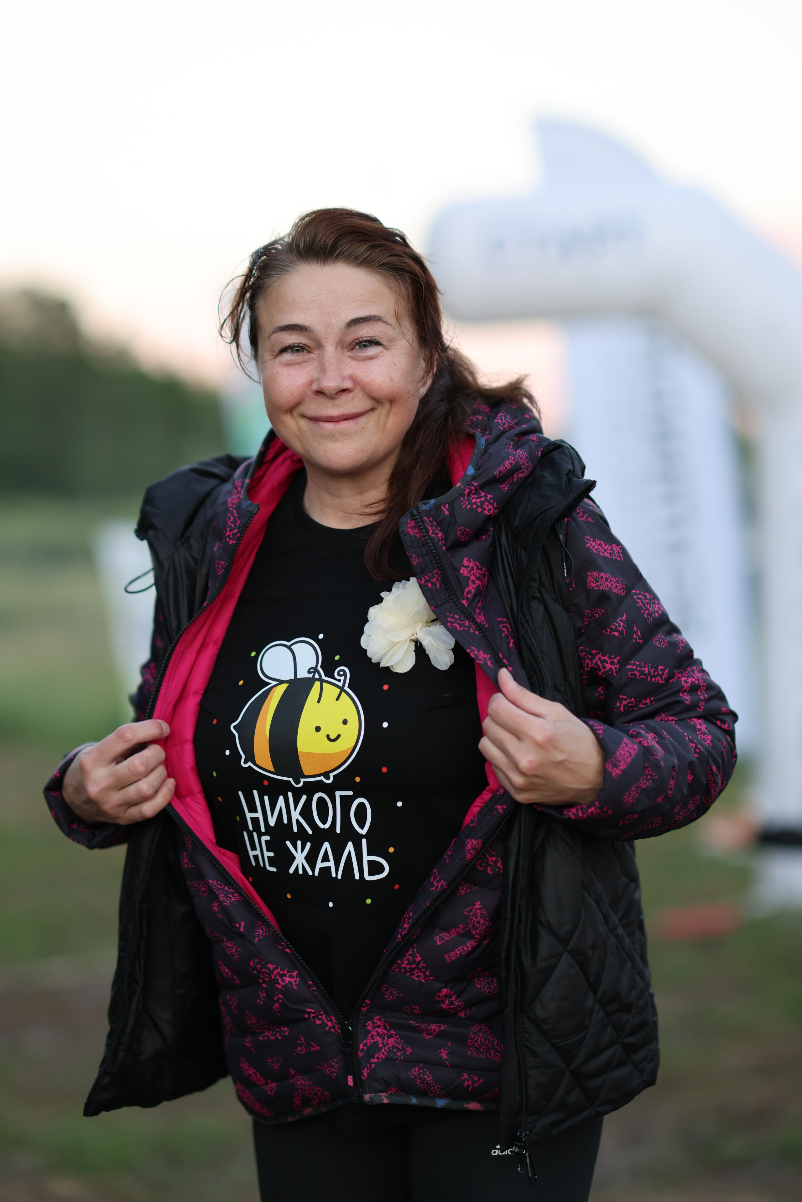 Ночная пчела. Палех. 27.06.26. Фотограф Сергей Ловкий