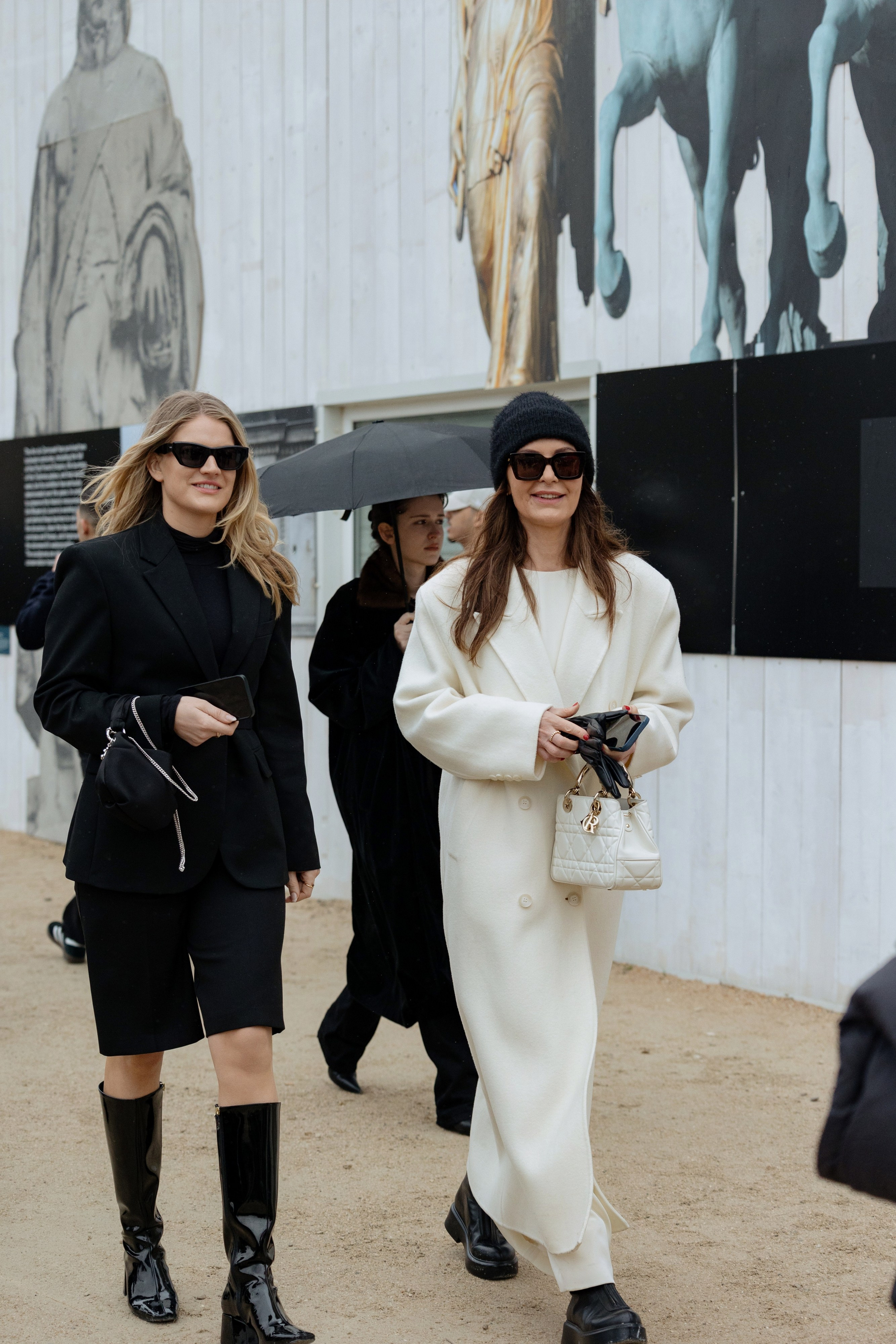 OFF WHITE PFW WOMENSWEAR FALL-WINTER 24/25. Photographer in Milan Ivan Goncharov