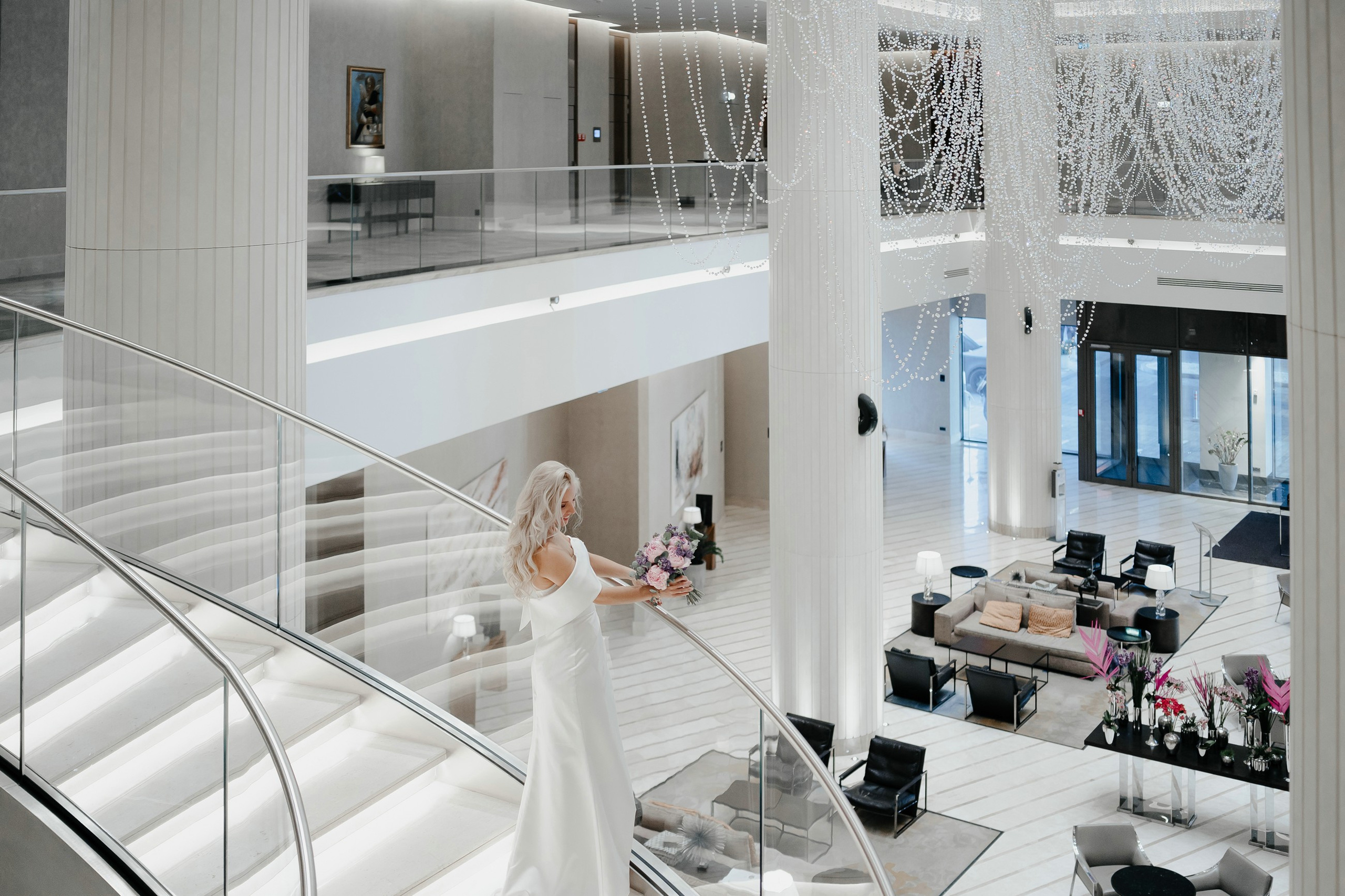 Свадебная фотосъемка утро невесты в отеле Hyatt Regency. Свадебный и семейный фотограф в Москве Светлана Зоткина