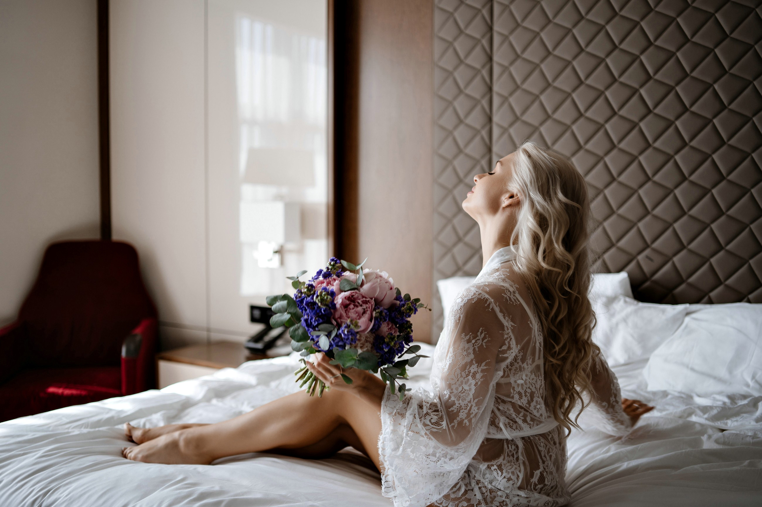 Свадебная фотосъемка утро невесты в отеле Hyatt Regency. Свадебный и семейный фотограф в Москве Светлана Зоткина