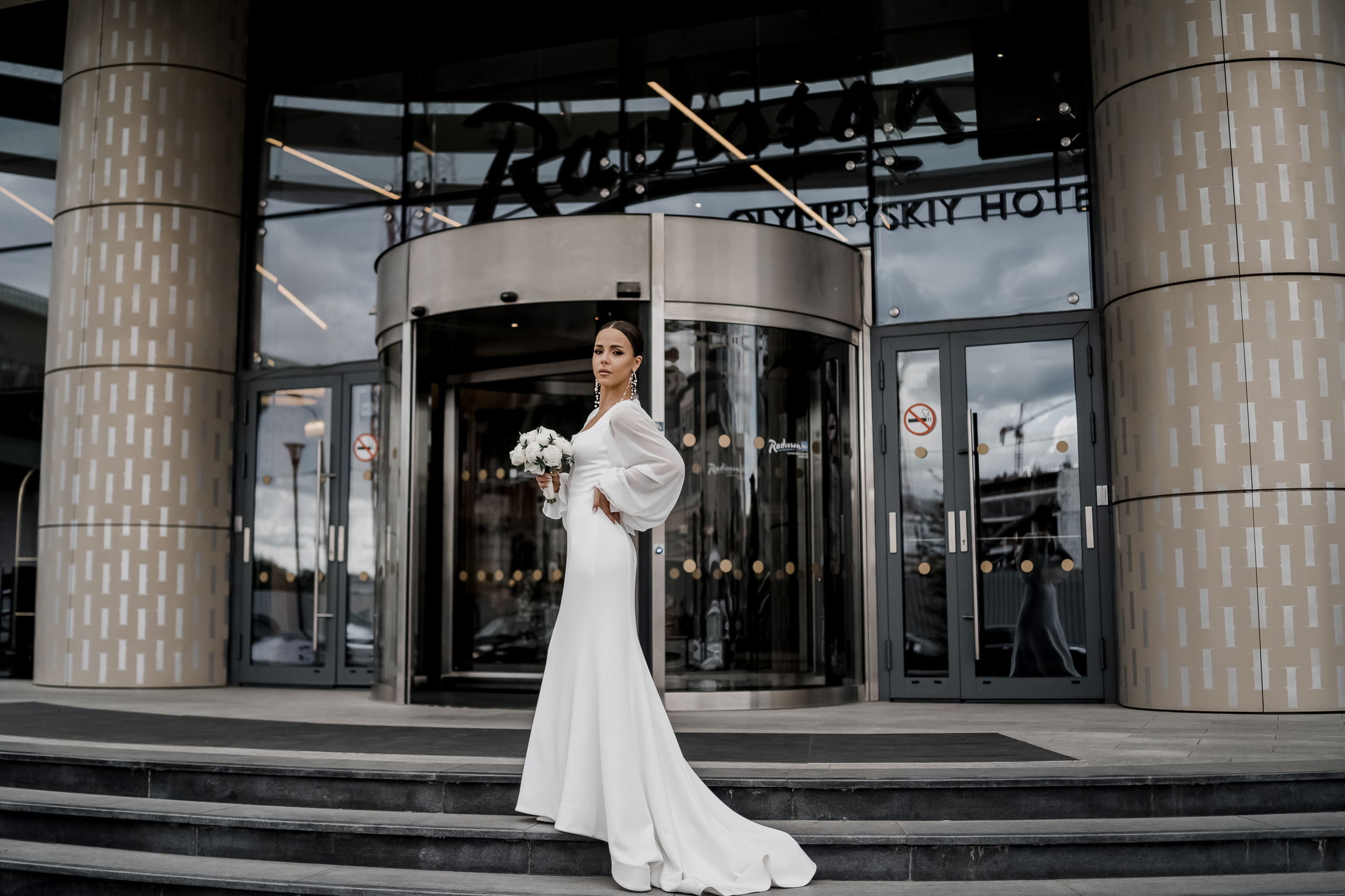Фотосессия утра невесты в Рэдиссон Блу Олимпийский. Свадебный и семейный фотограф в Москве Светлана Зоткина