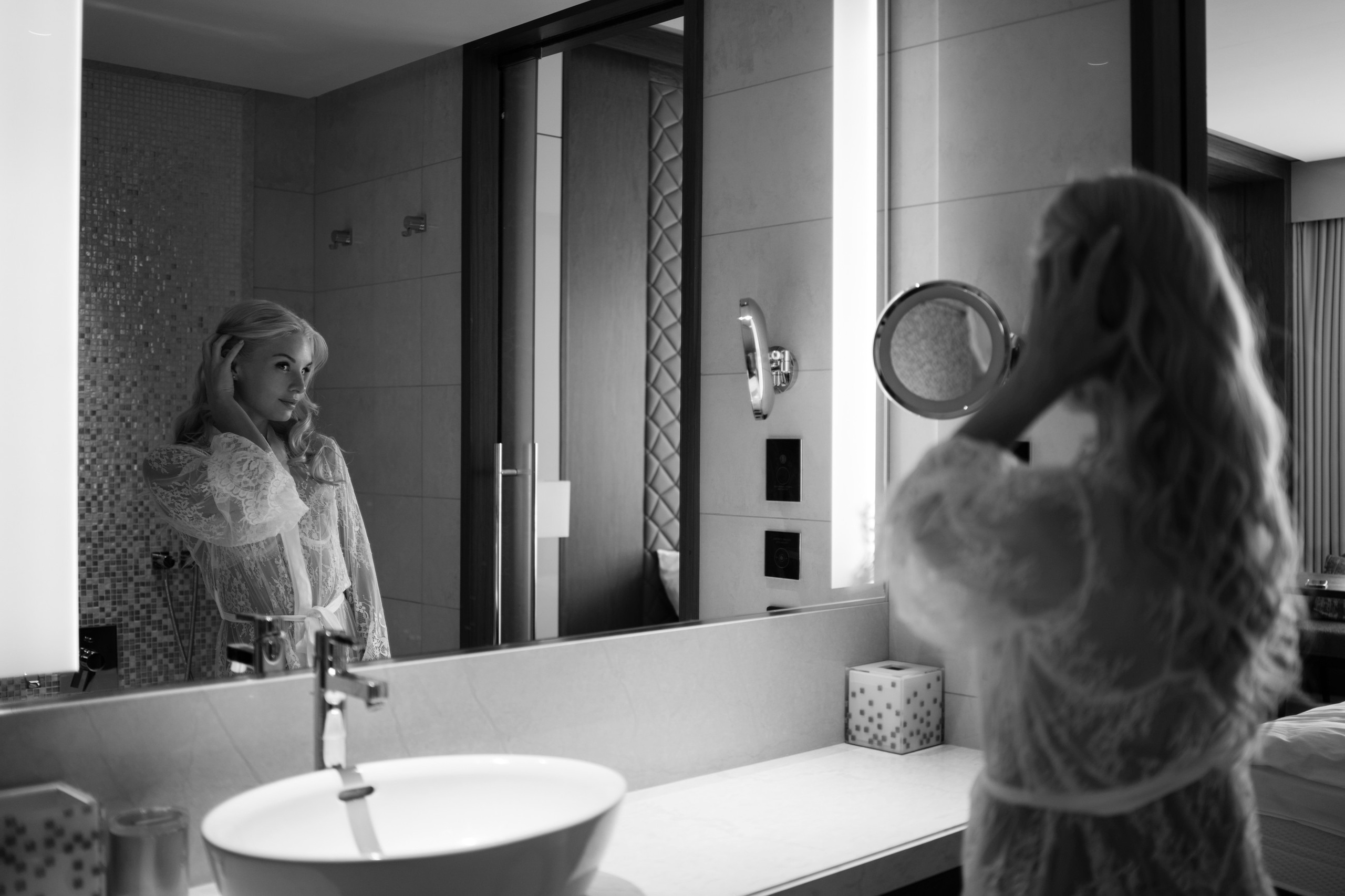 Свадебная фотосъемка утро невесты в отеле Hyatt Regency. Свадебный и семейный фотограф в Москве Светлана Зоткина