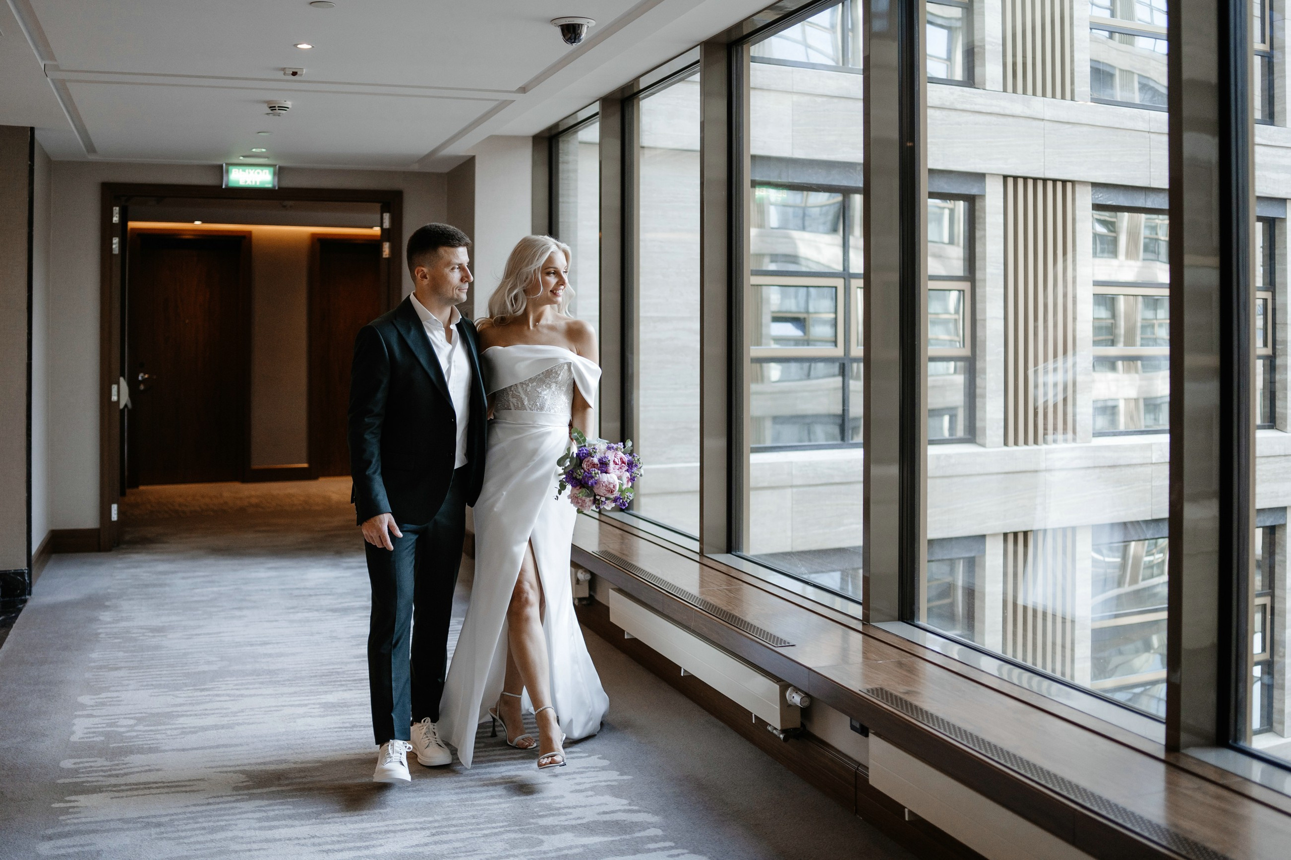 Свадебная фотосъемка утро невесты в отеле Hyatt Regency. Свадебный и семейный фотограф в Москве Светлана Зоткина