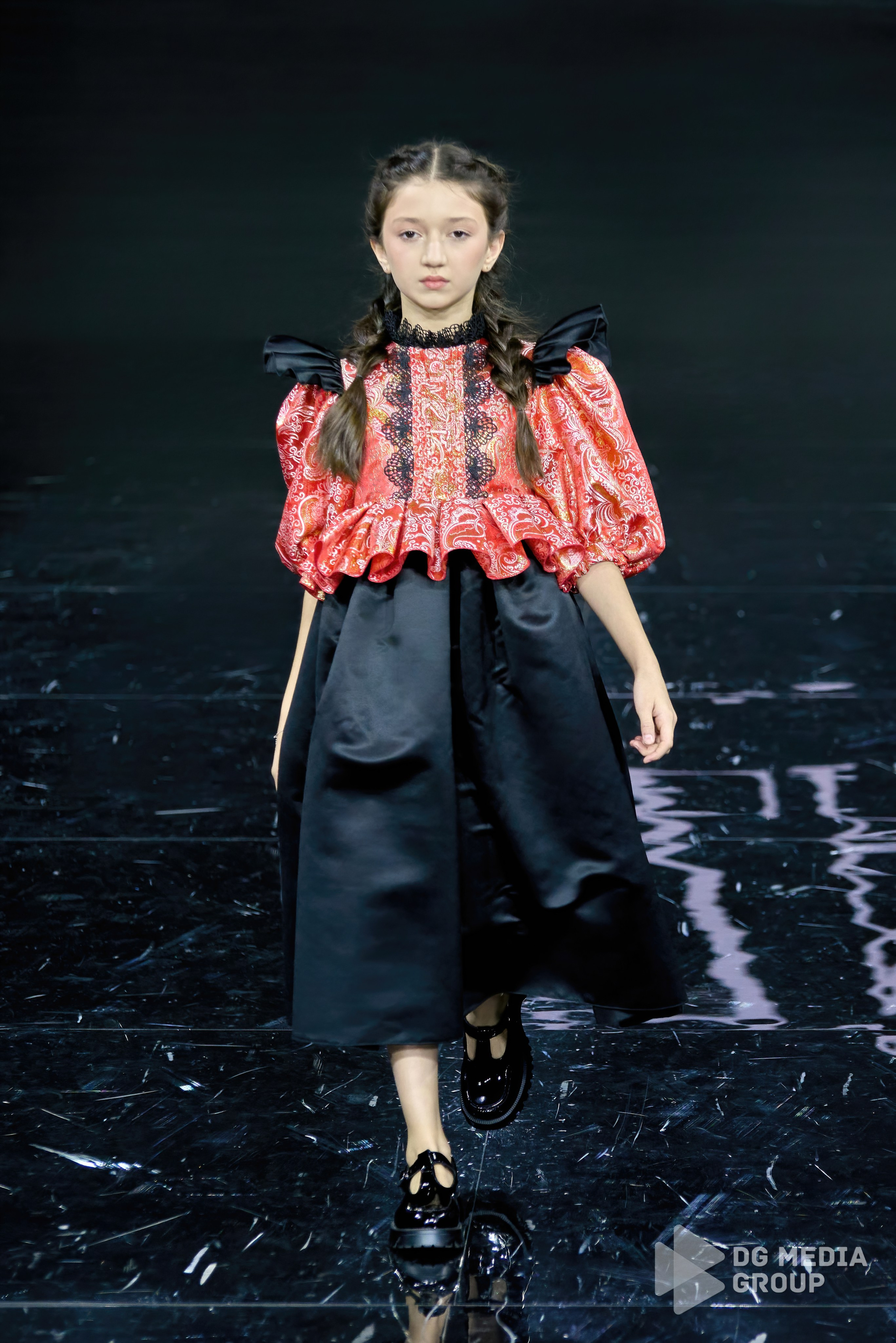 Giza | sfw 2025 | the fragment. DG MEDIA GROUP | Контент для модных показов и концертов