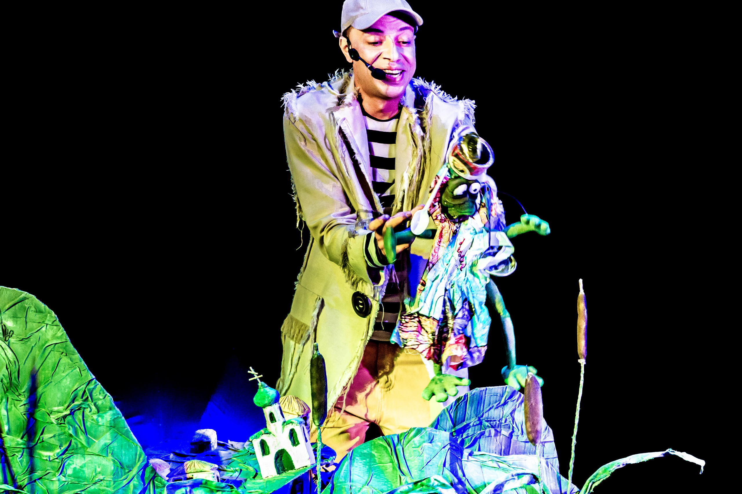 Спектакль театра Саквояж Лягушка путешествиница. Фотограф в Сочи Юрий Шептаев