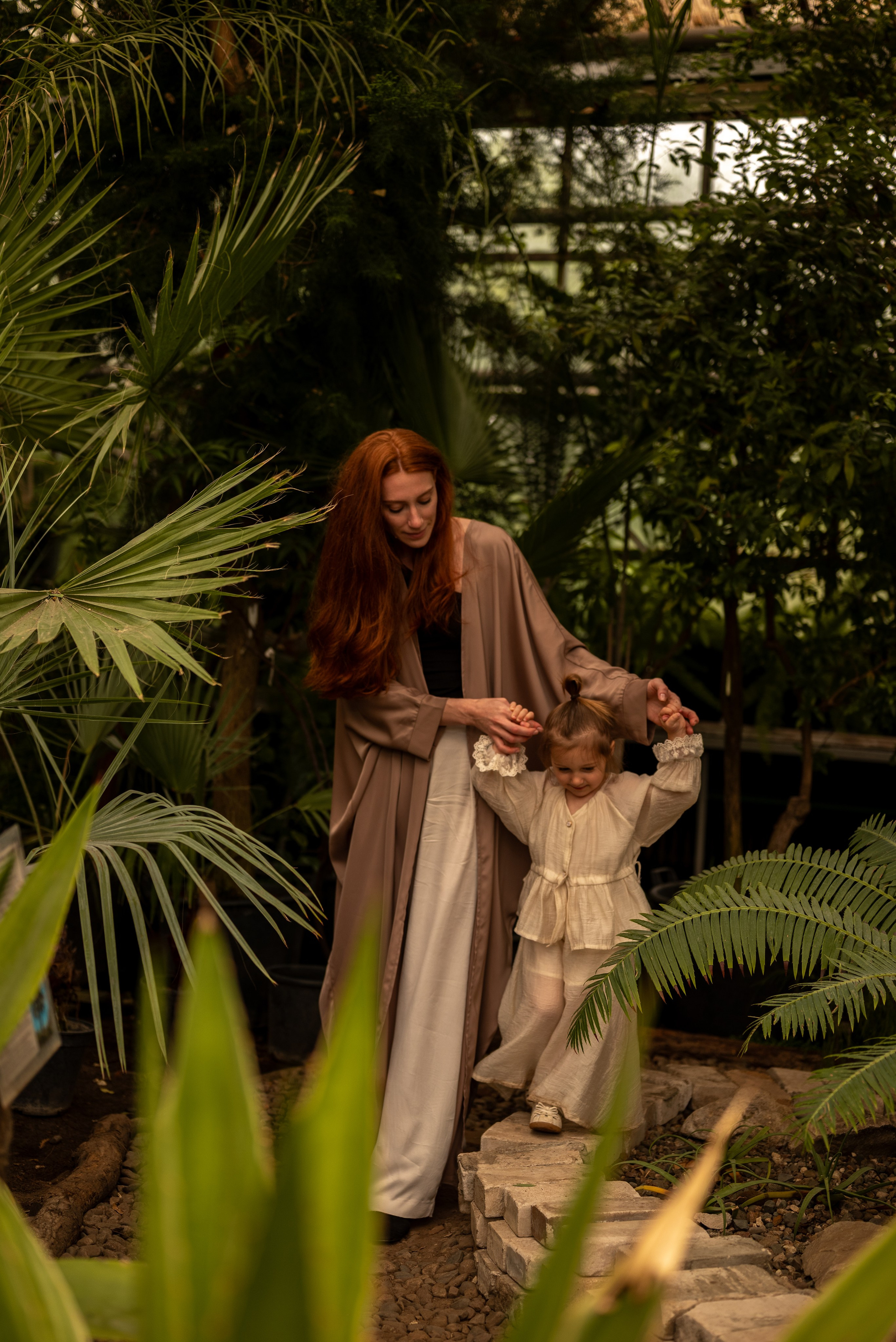 Маргарита и Кира. Ботанический сад. Семейный фотограф в Москве Дарья Пузикова