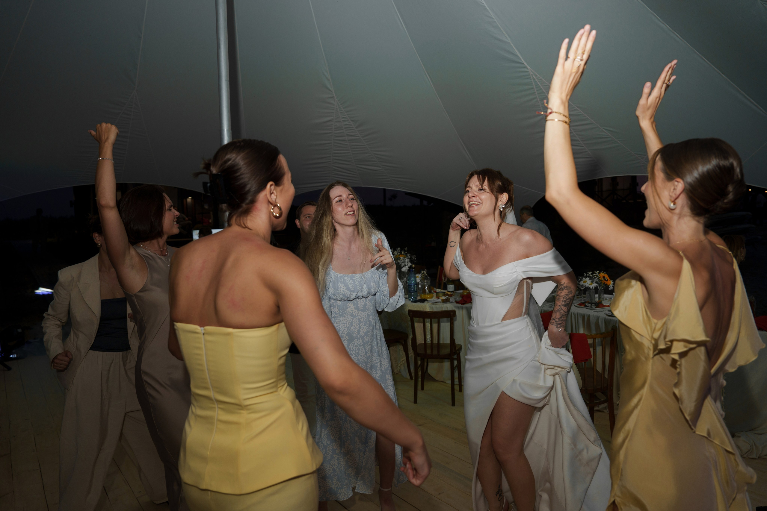 Михаил и Ольга (банкетная часть г. Брянск). Свадебный и репортажный фотограф Элина Козырьянова