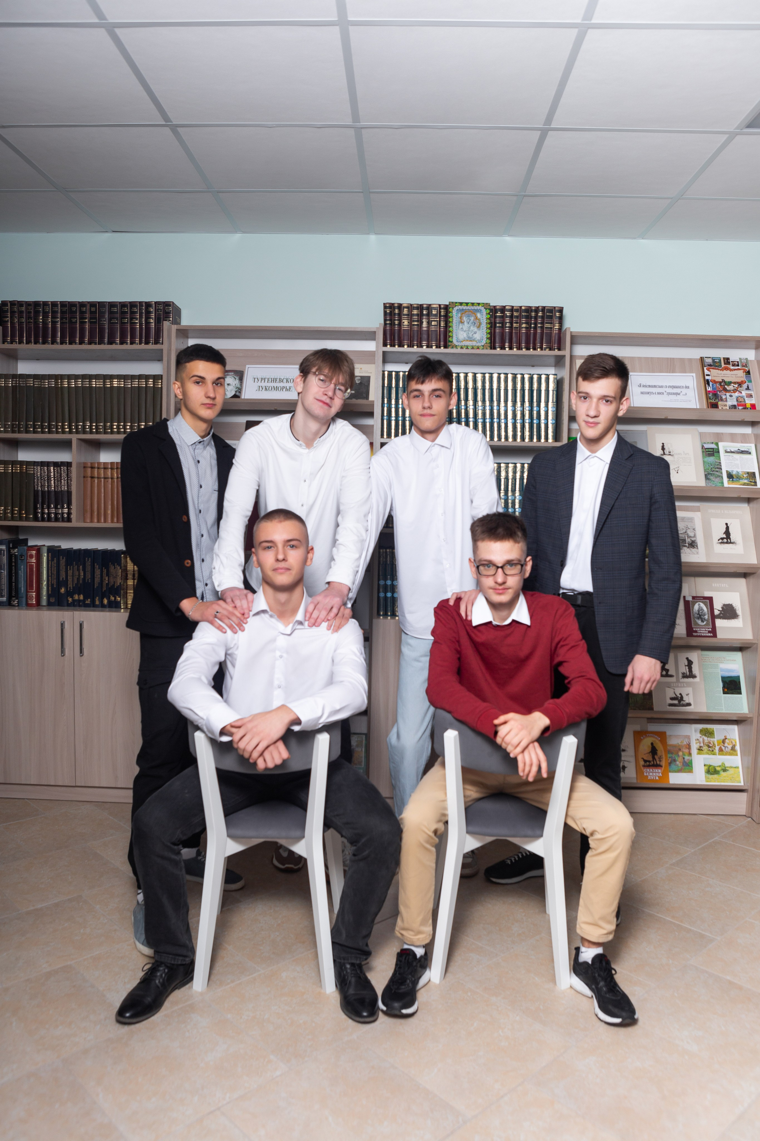 Съемка в библиотеке для 11 класса #1. Профессиональный фотограф в Мценске и Орловской области
