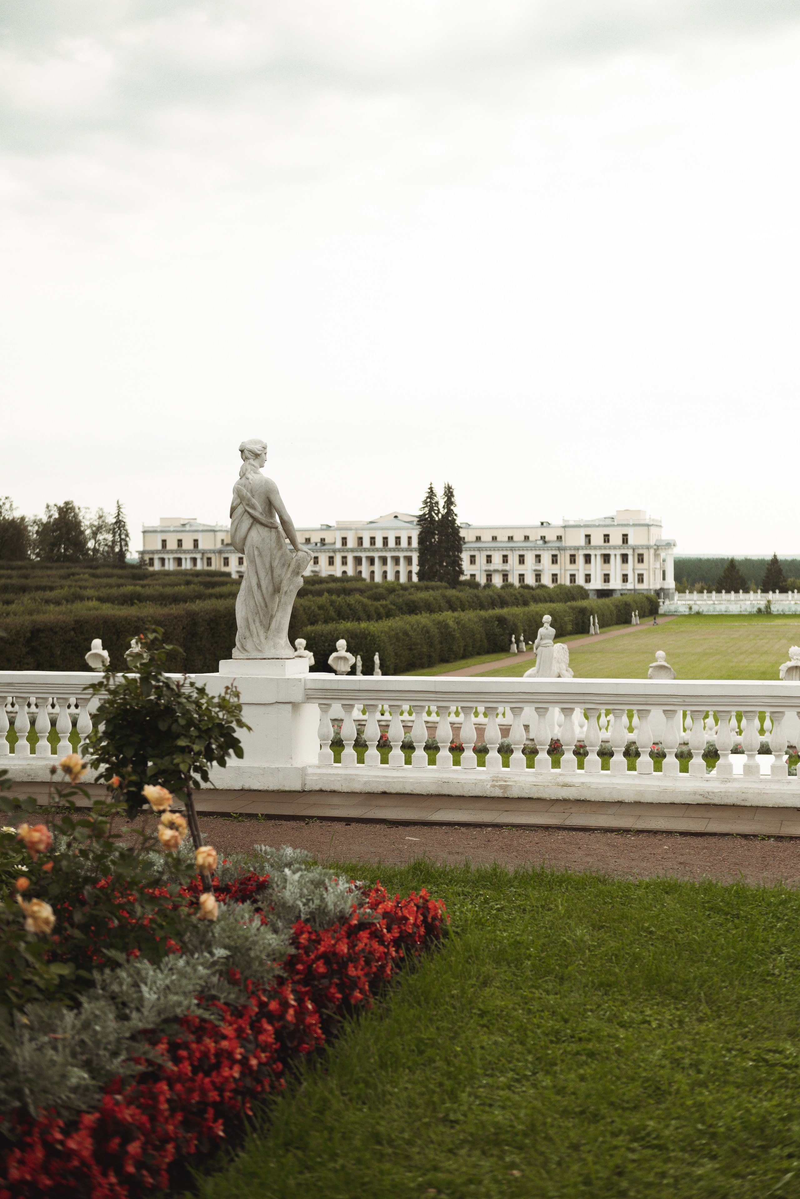 Свадебная фотосессия в Архангельском. Фотограф Москва Настя Профотовна. Репортажные, свадебные и контент фотосессии