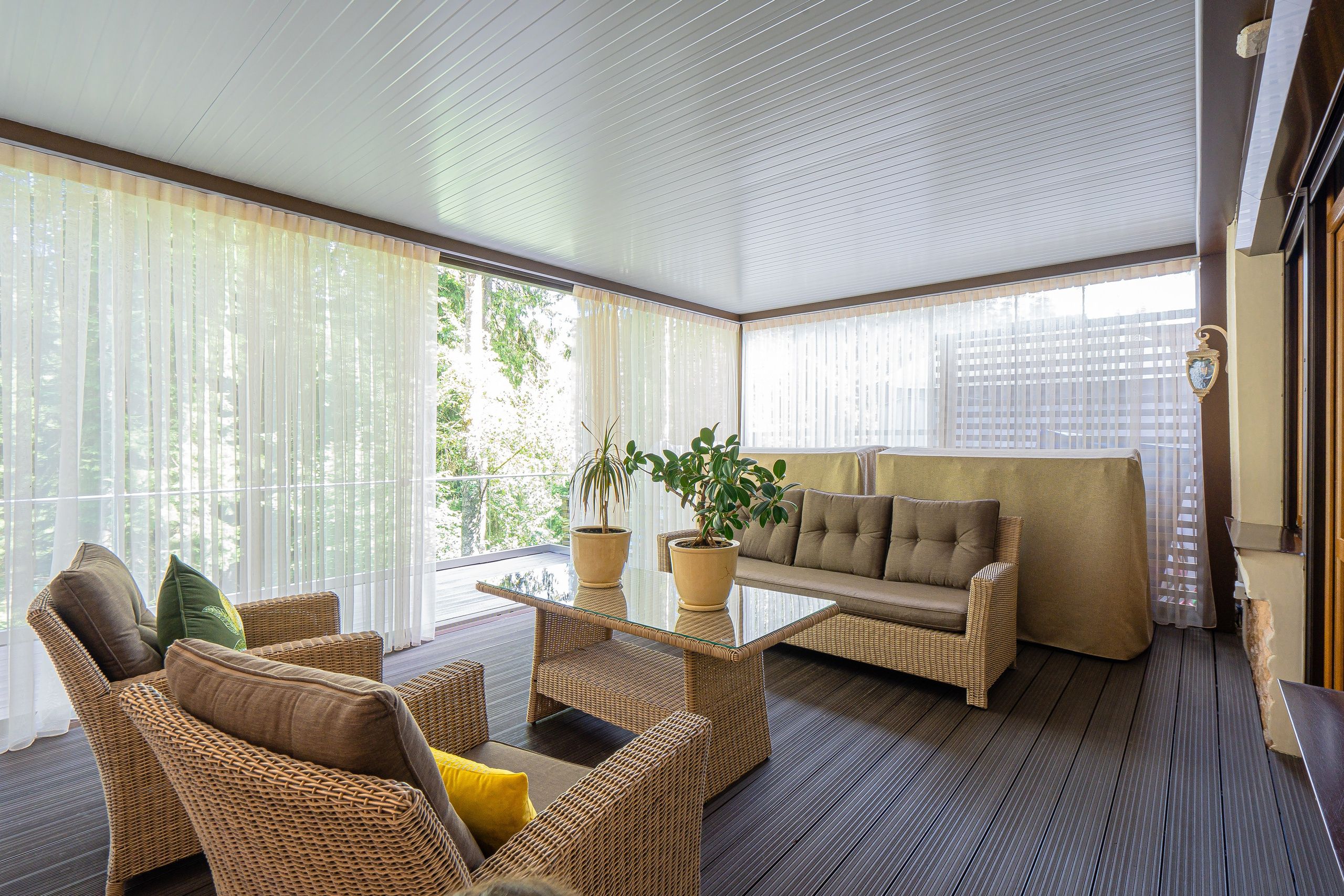 Счастливая. AEprod 📸 Фото | 3D туры | Видео | Озвучивание