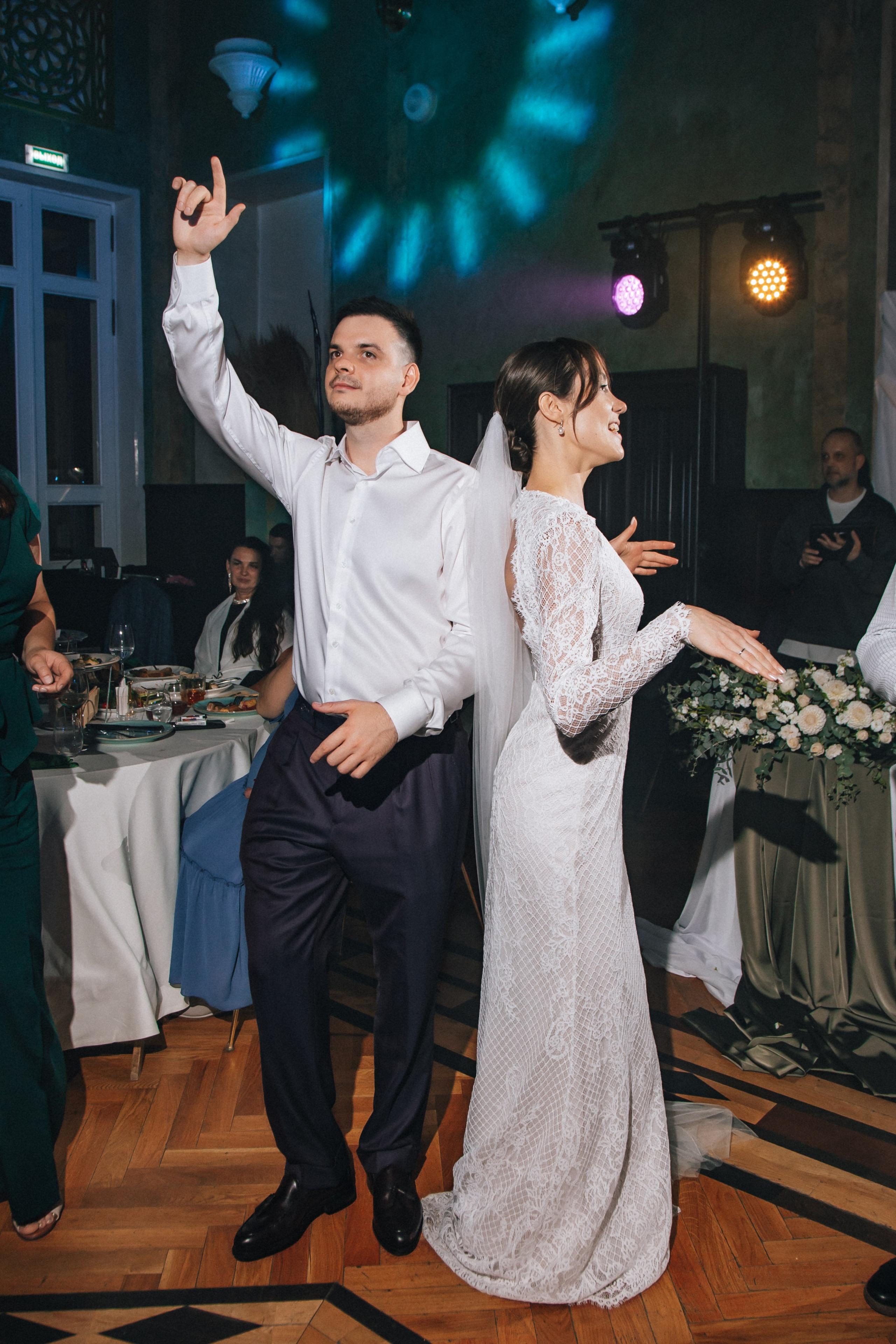 Свадьба с церемонией в ресторане Волга-Волга. FOTOZ Studio / Фотовидеомейкер Андрей Смирнов