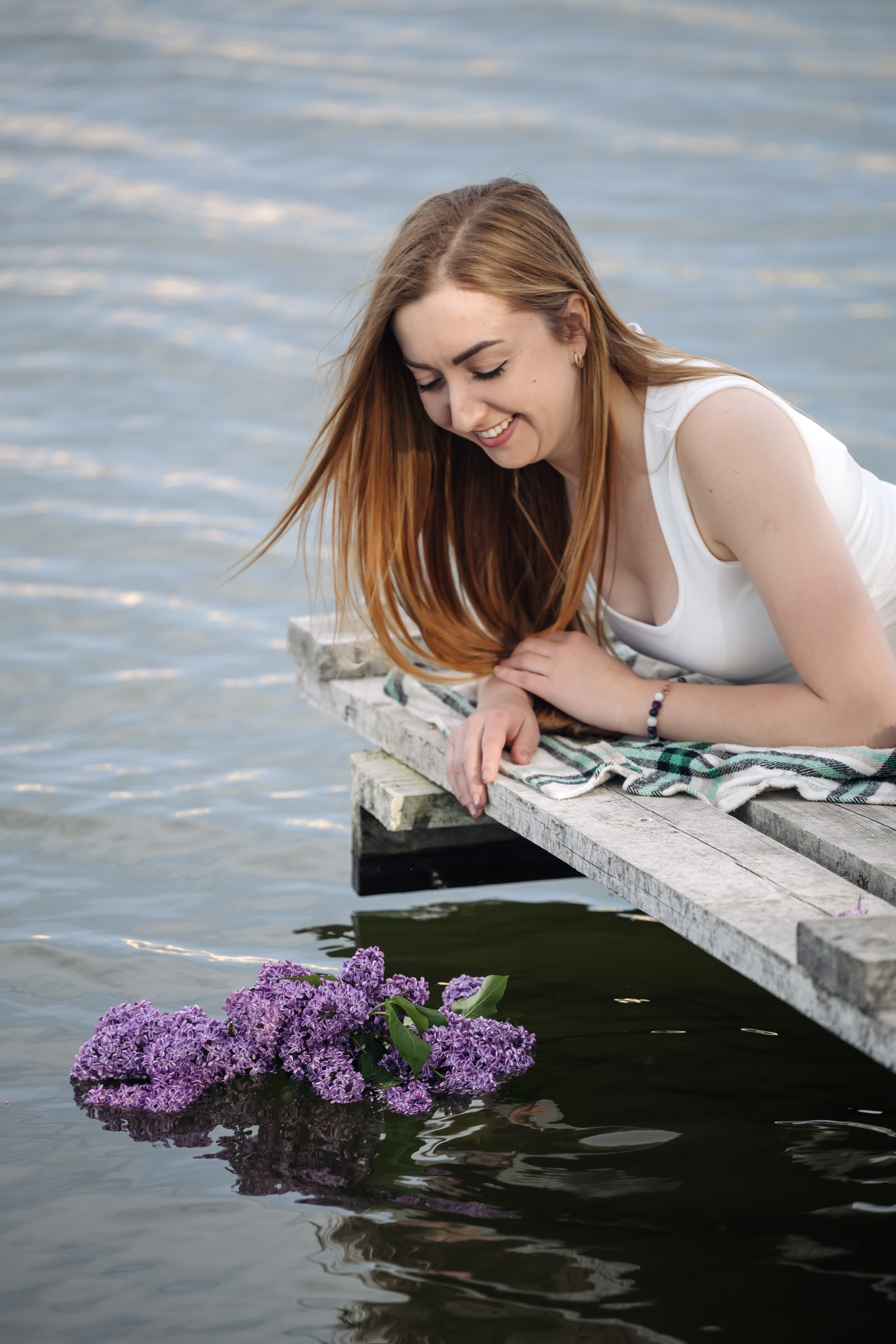 Женская фотосессия на природе с сиренью. Свадебный и семейный фотограф в Краснодарском крае Мария Данилкина