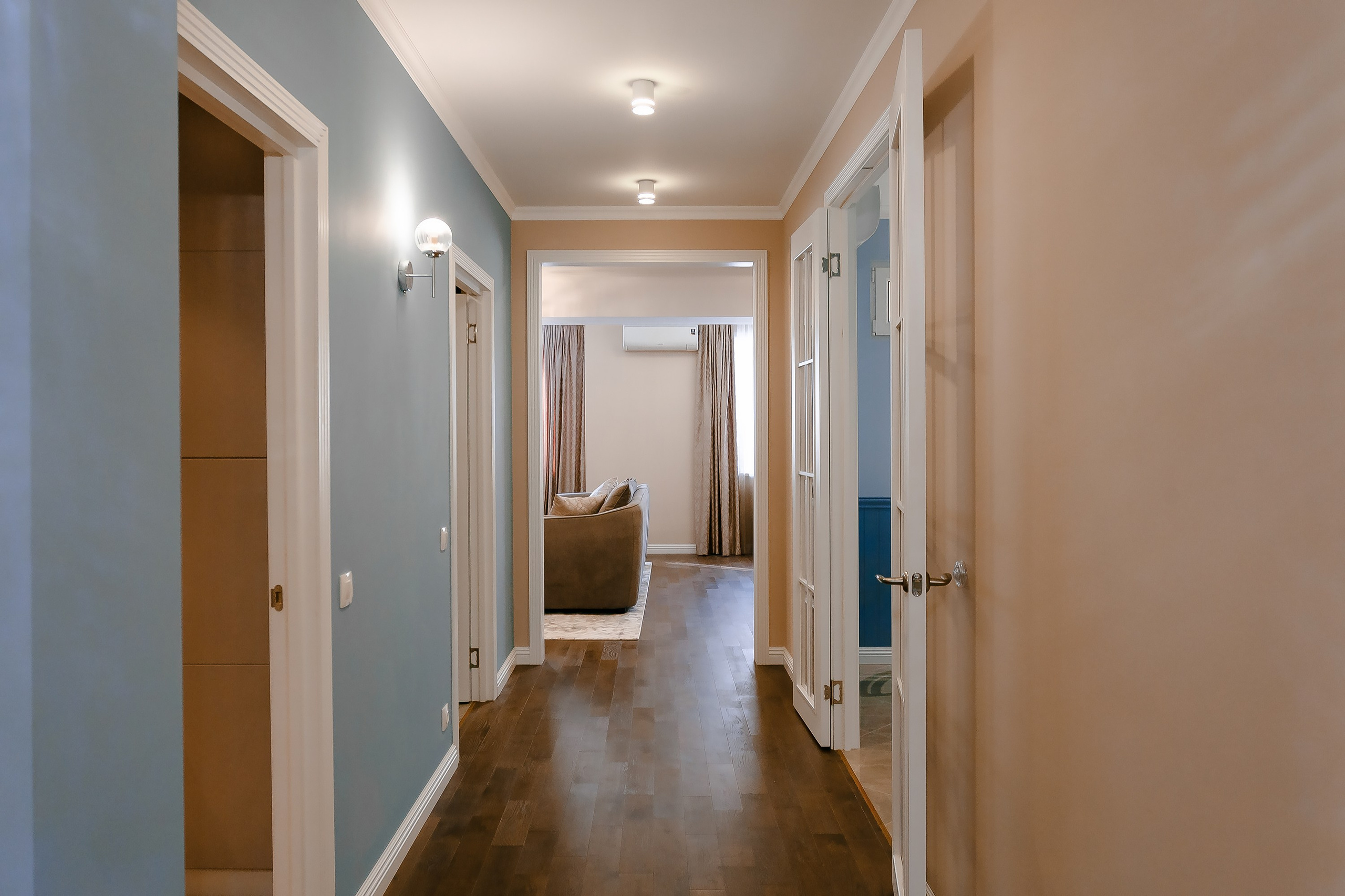 Central interior. Репортажный фотограф в Алмате Чумаков Георгий