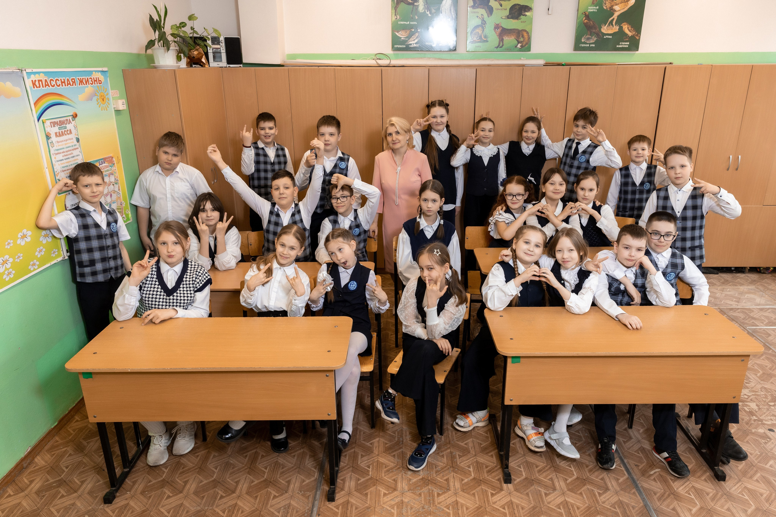 Школа 54 4А кл (2023-24) 2 часовая фотосессия в школе. Свадебный и Семейный фотограф г. Ижевск Гульназ Солдатова. Гульназ фото