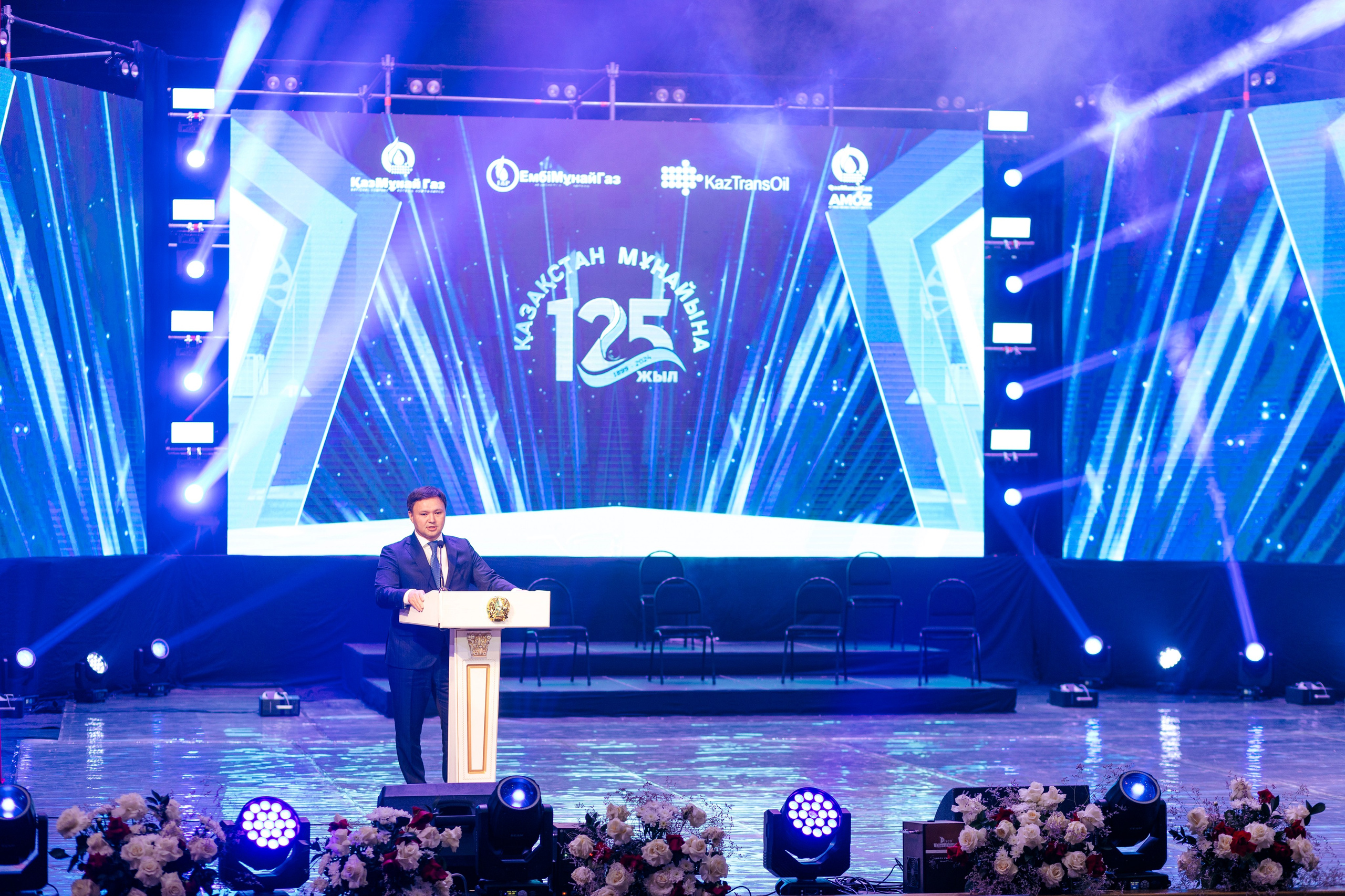 Фотосъёмка для Kazmunaygas. Фотограф в Алматы Сиражев Карымсак. Фотосессия, бизнес портреты