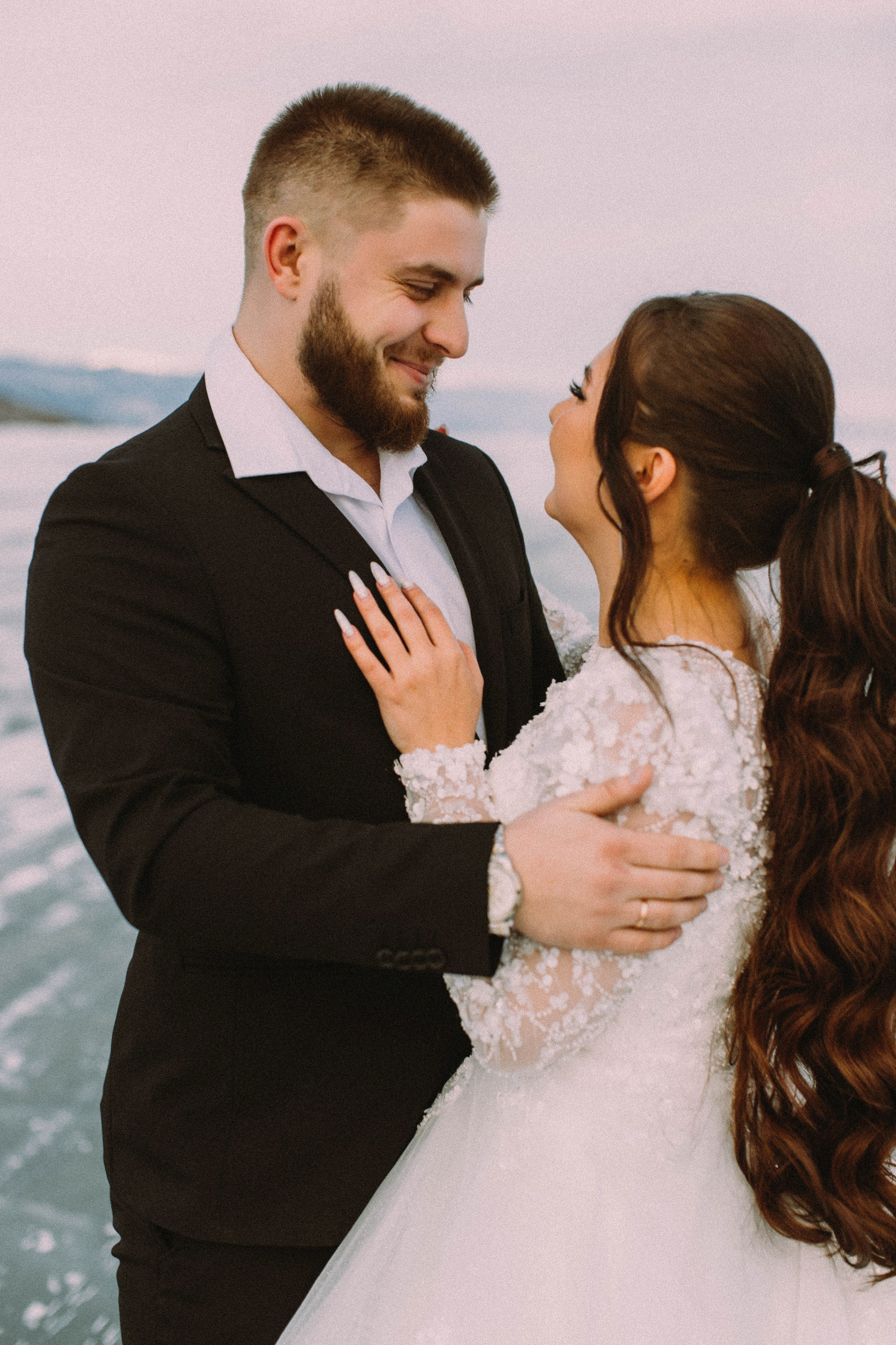 Свадебная зимняя съемка на Байкале. Главная