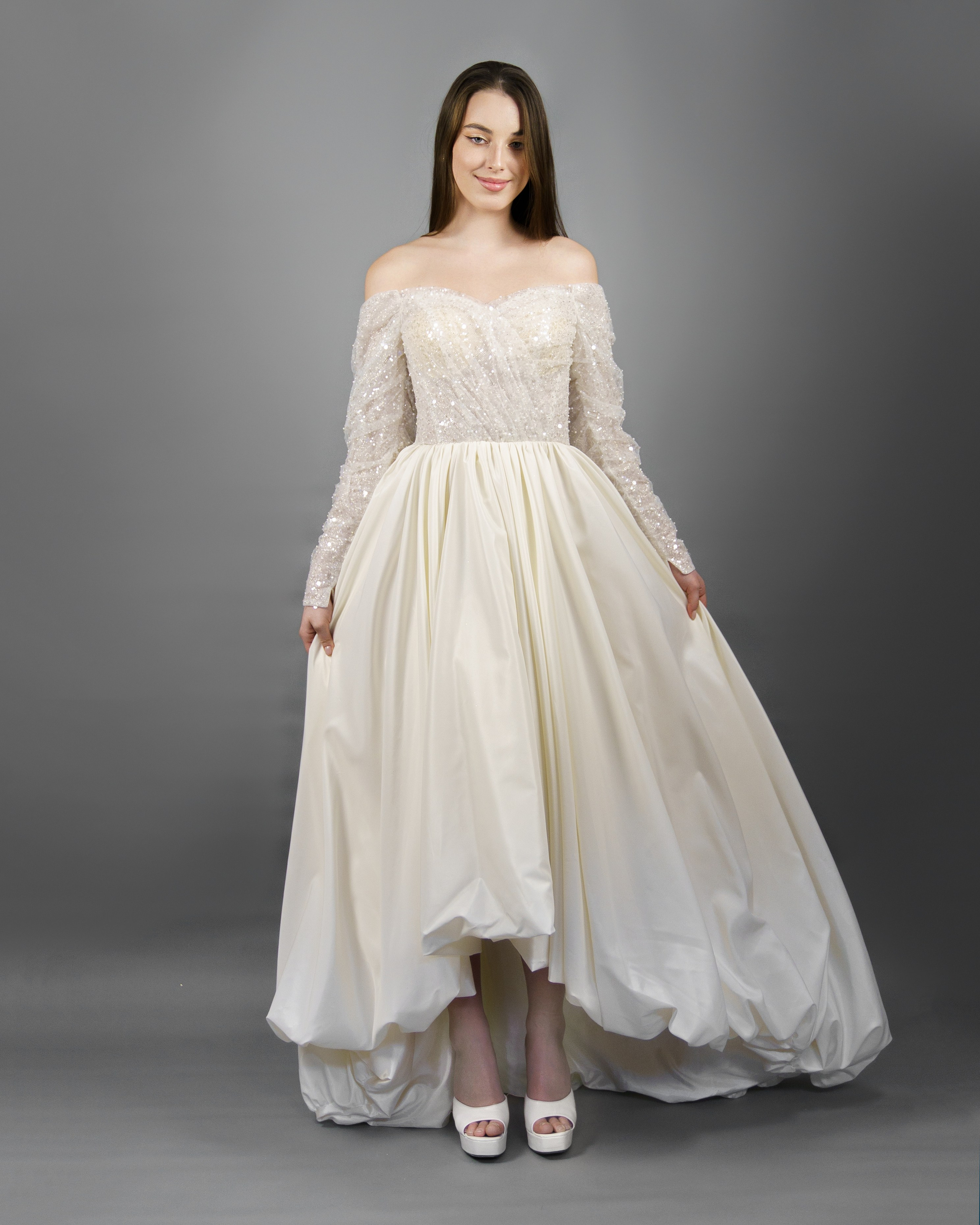 Свадебный салон " Моя свадьба ". Свадебный фотограф в Москве Кристина Чехова