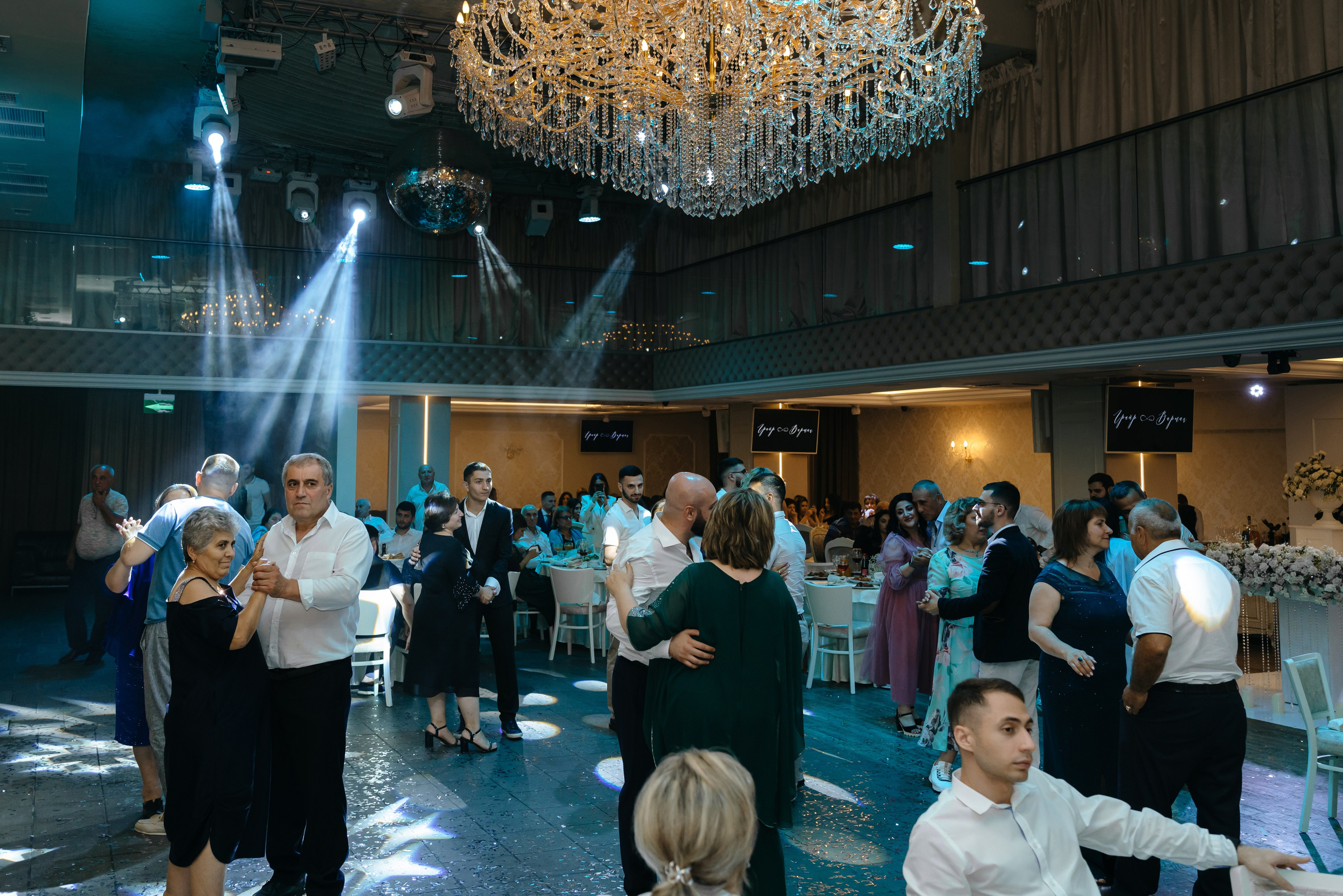 Грайр и Вартик. Свадебный фотограф Красноярск Вязьминова Мария