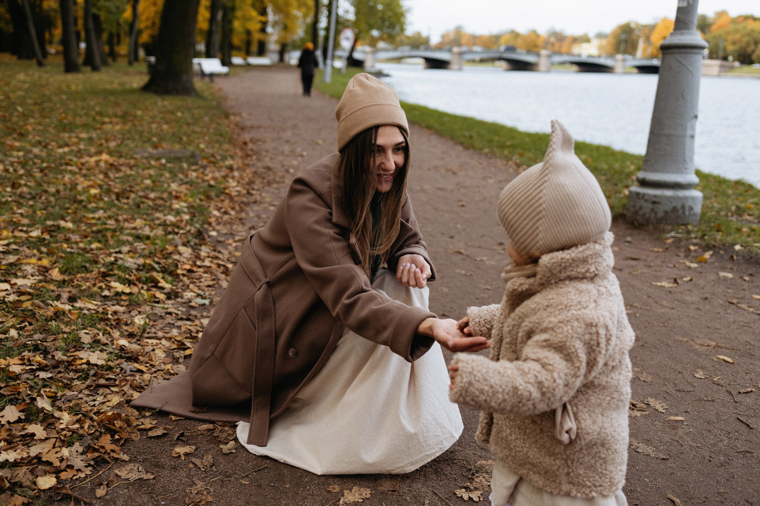 Аня и мама 🤍. Вера Пьянцева семейный, свадебный и парный фотограф в Санкт-Петербурге