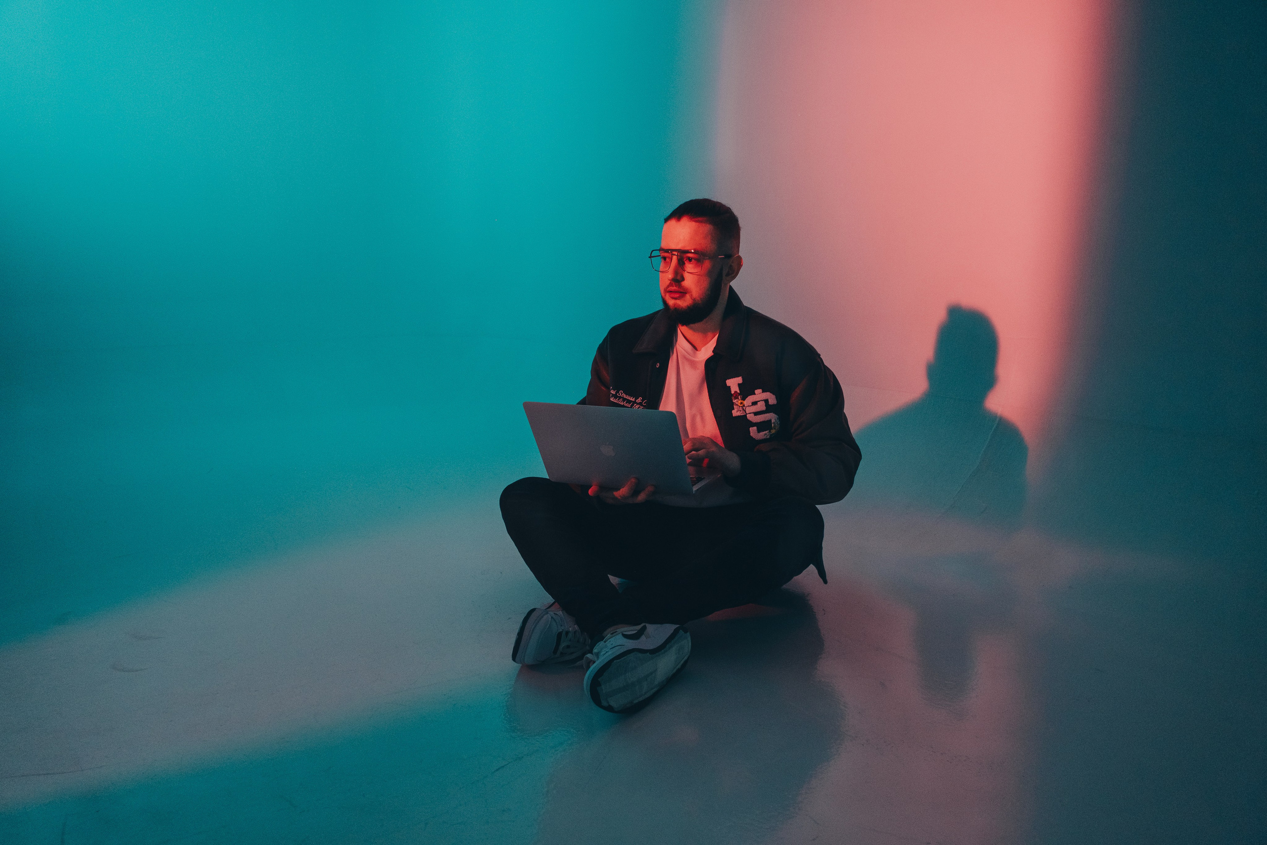 Студийная с цветным светом. Фотограф в Иркутске Анна Мирошникова