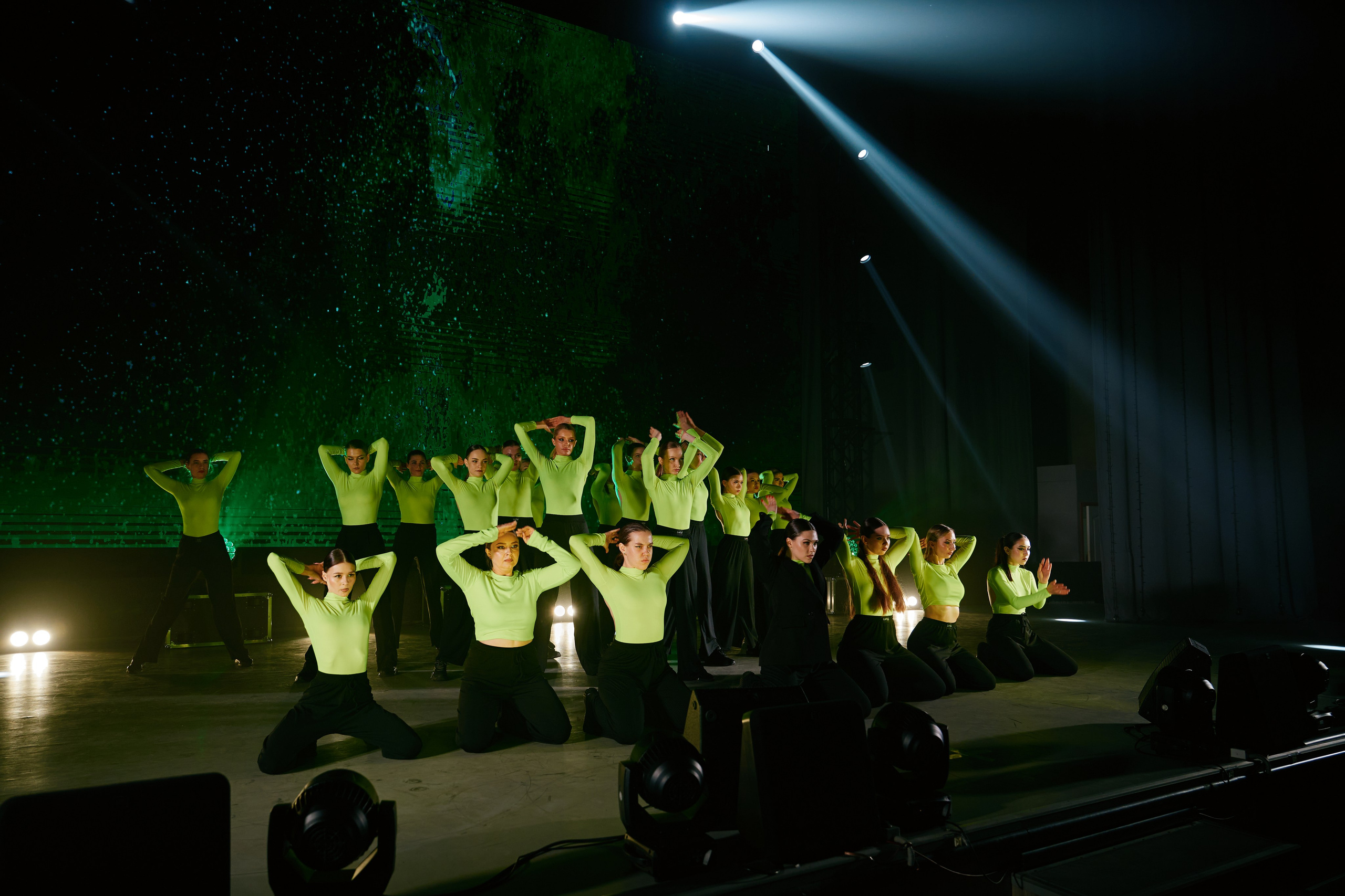 VIVA GLAM Отчетный концерт. Фотограф и видеограф в Кургане Леонид Корнильев