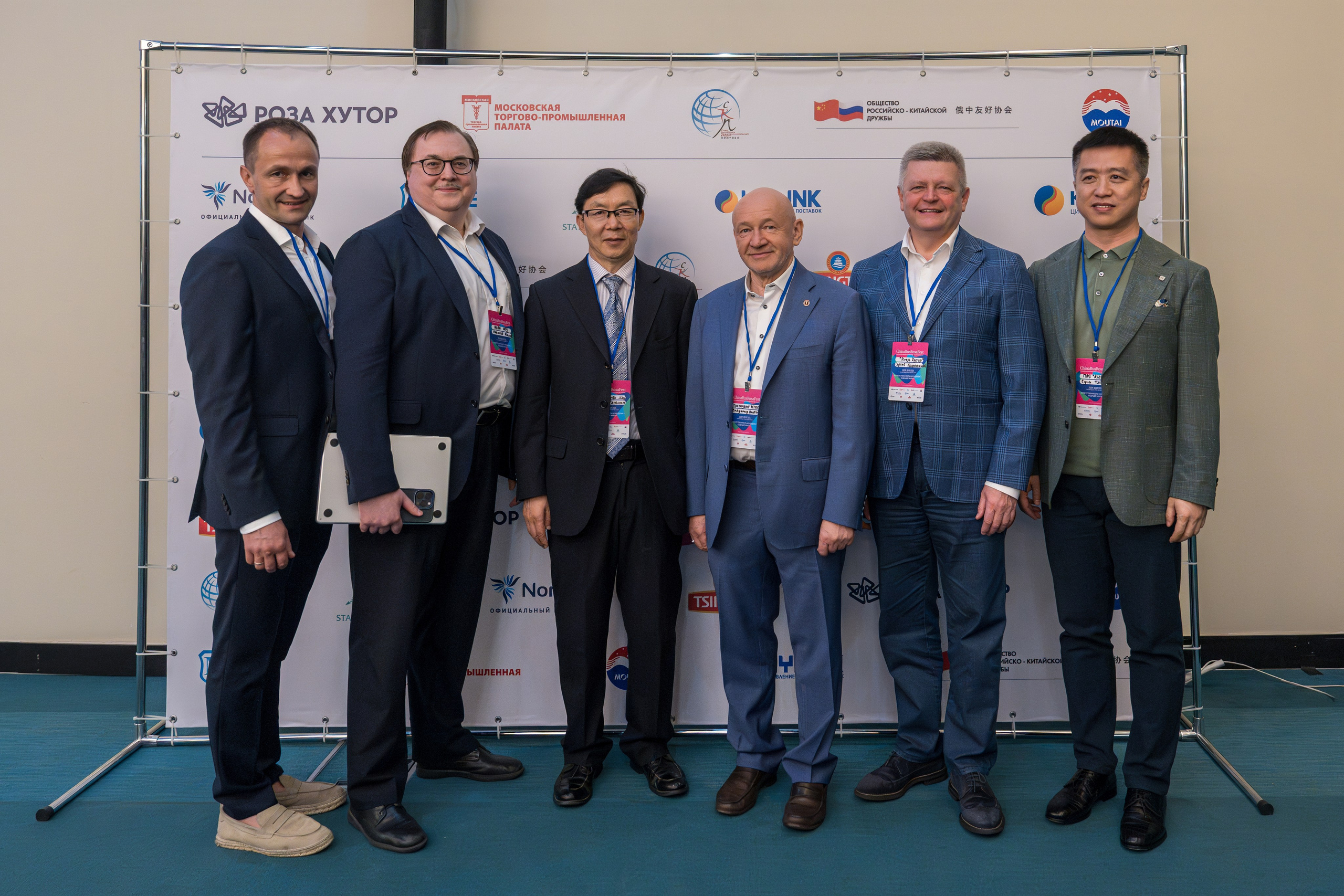 ChinaRosaFest 2024. Репортажный фотограф в Красной Поляне и Сочи Павлюченко Екатерина