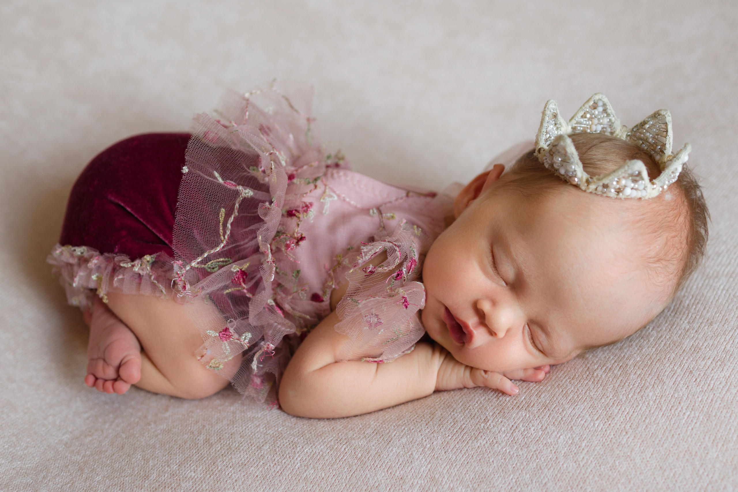 Костюмчики для фотосессии новорождённых девочек — съёмочный гардероб | Фотограф Vetaphoto Красноярск. Фотограф беременности и новорожденных в Красноярске Вета Ланская