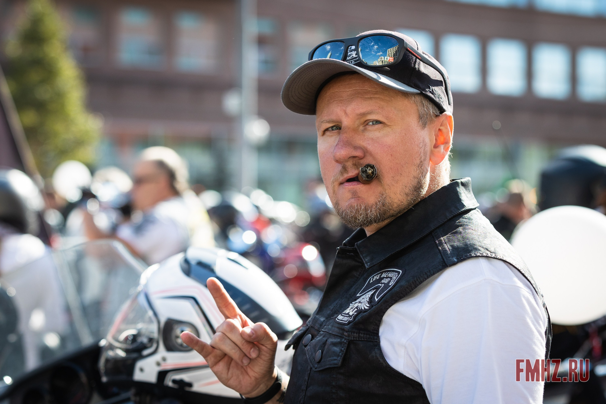 Закрытие Мотосезона 2023 на проспекте Академика Сахарова. Фотограф Владимир Охрименко