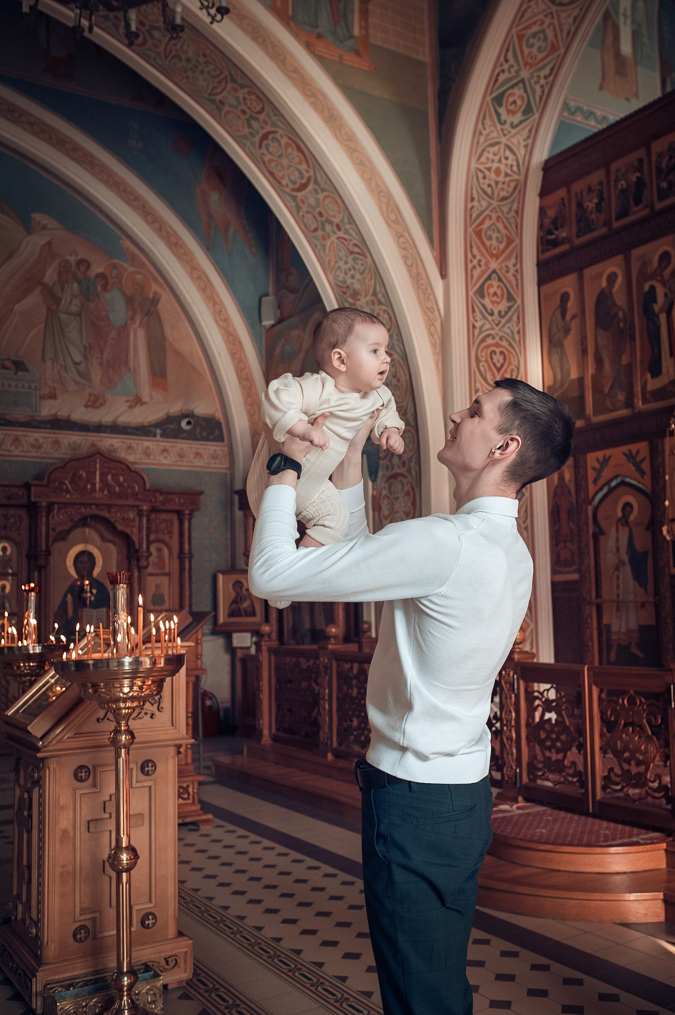 Крещение Ярослава в Храме Иоанна Предтечи. Фотографы крещения/венчания  Красноярск Татьяна и Вячеслав Переваловы