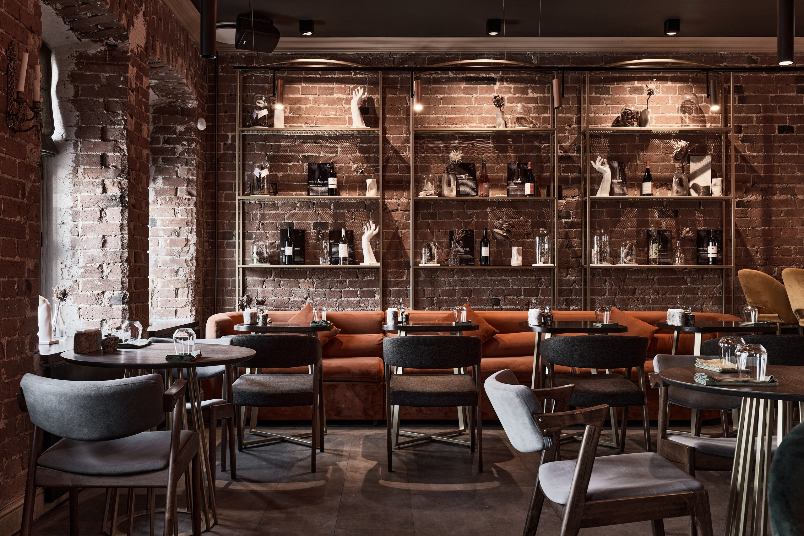 Ресторан в Екатеринбурге «Мысли в слух». Интерьерный фотограф. Фотограф архитектуры