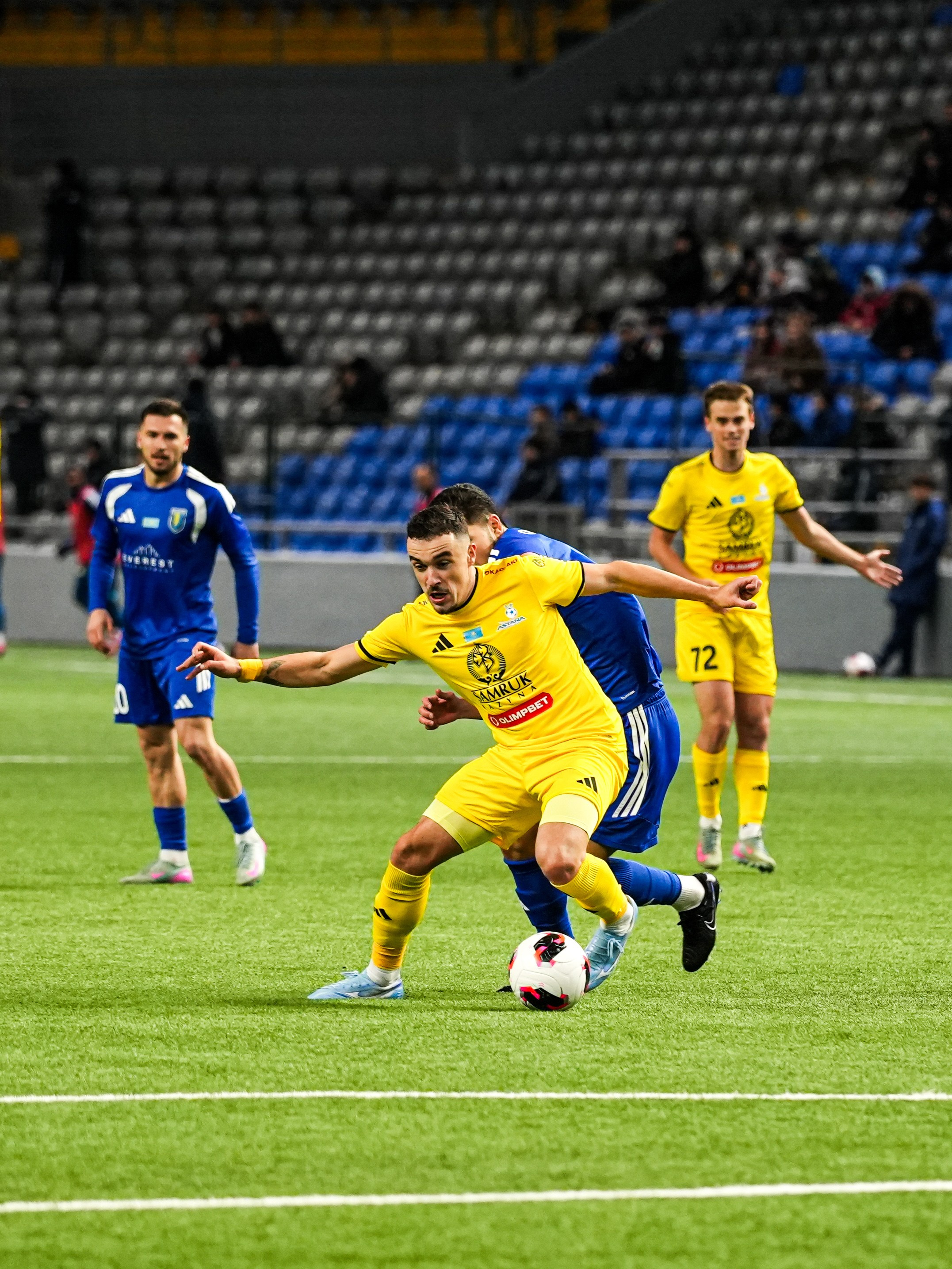 FC ASTANA. Здравствуйте Меня зовут Берден Ансар, Я профессиональный фотограф