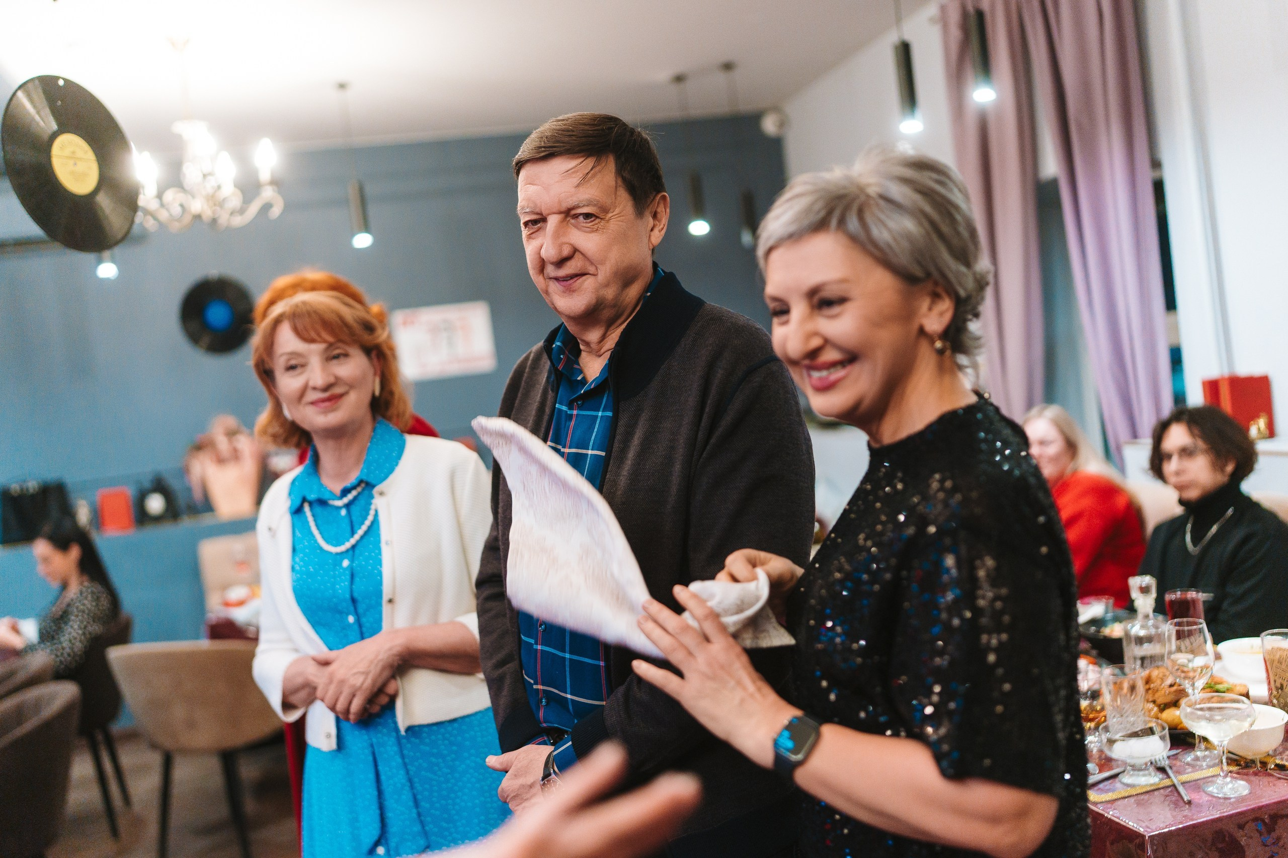 Юбилей в стиле СССР в ресторане «Маяковский» — репортажная фотосъёмка мероприятия в Уфе