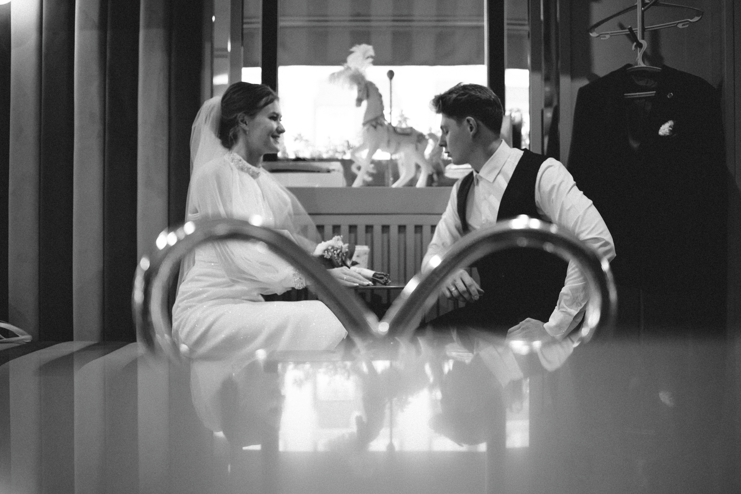 Владислав и Юлия Вечерняя прогулка по городу. Свадебный Фотограф в Иркутске Екатерина Елисеева